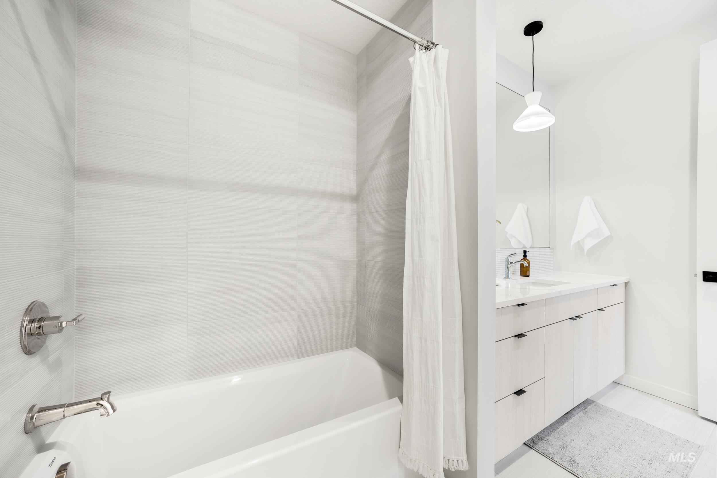 4340 E Haystack St, Boise, Idaho 83716, 2 Bedrooms, 2 Bathrooms, Residential For Sale, Price $484,900, 98975790