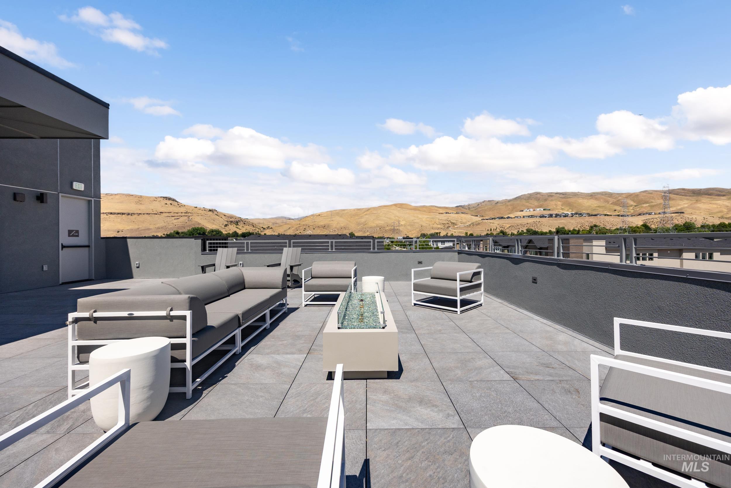 4340 E Haystack St, Boise, Idaho 83716, 2 Bedrooms, 2 Bathrooms, Residential For Sale, Price $484,900, 98975790