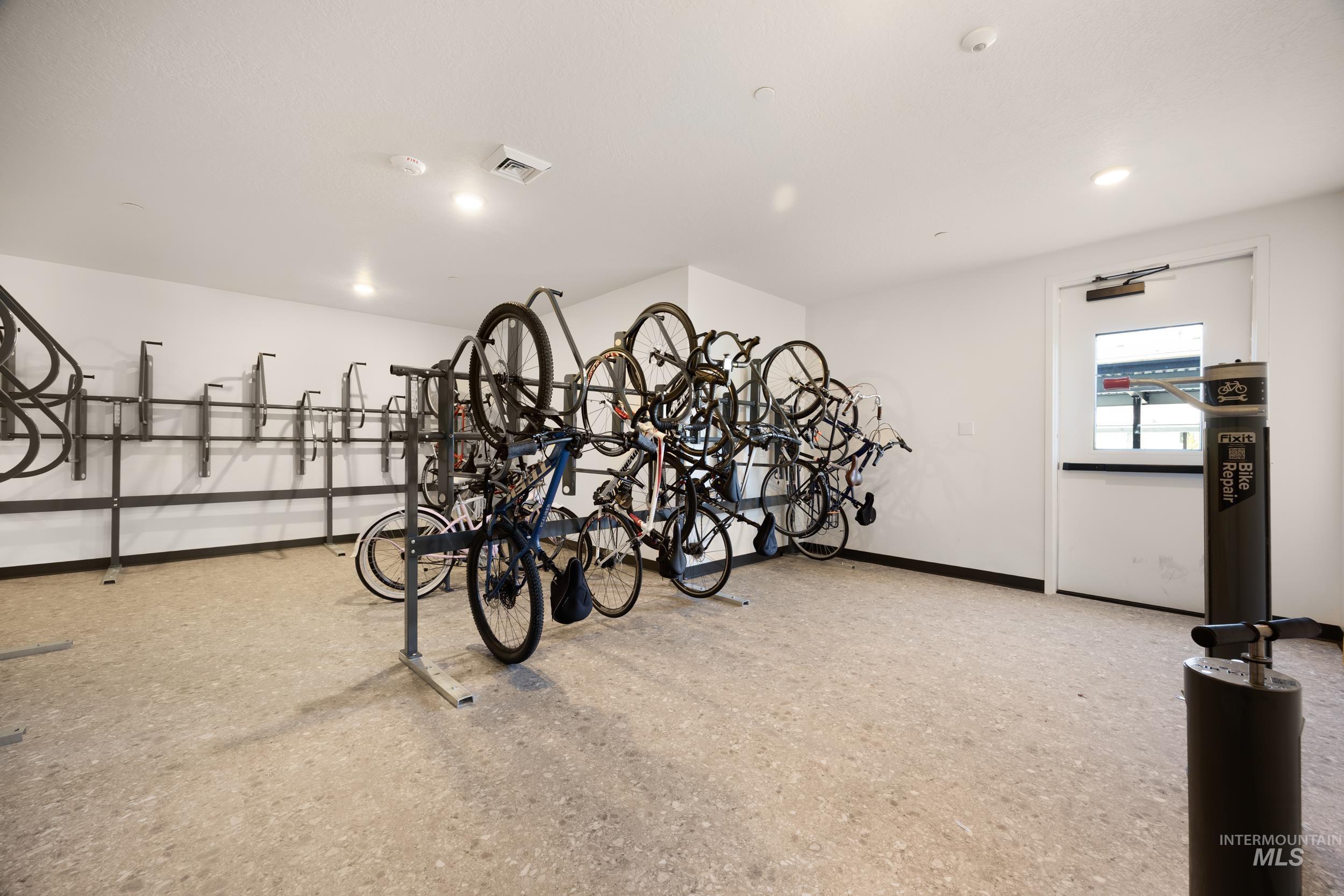 4340 E Haystack St, Boise, Idaho 83716, 2 Bedrooms, 2 Bathrooms, Residential For Sale, Price $484,900, 98975790