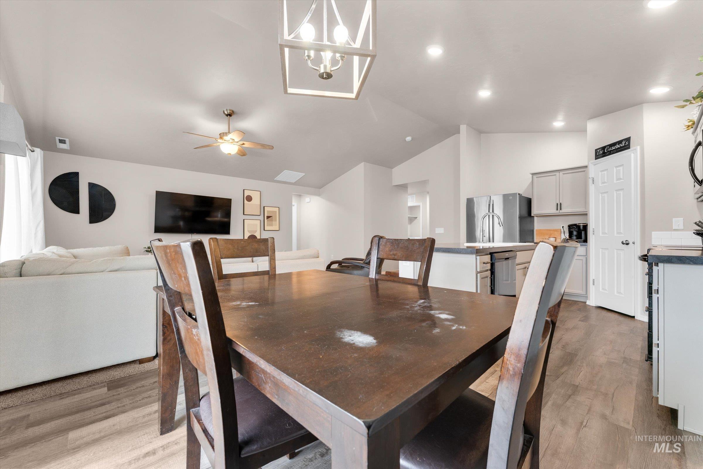 19605 Delmarva Ave., Caldwell, Idaho 83605, 4 Bedrooms, 2 Bathrooms, Residential For Sale, Price $392,000,MLS 98975792