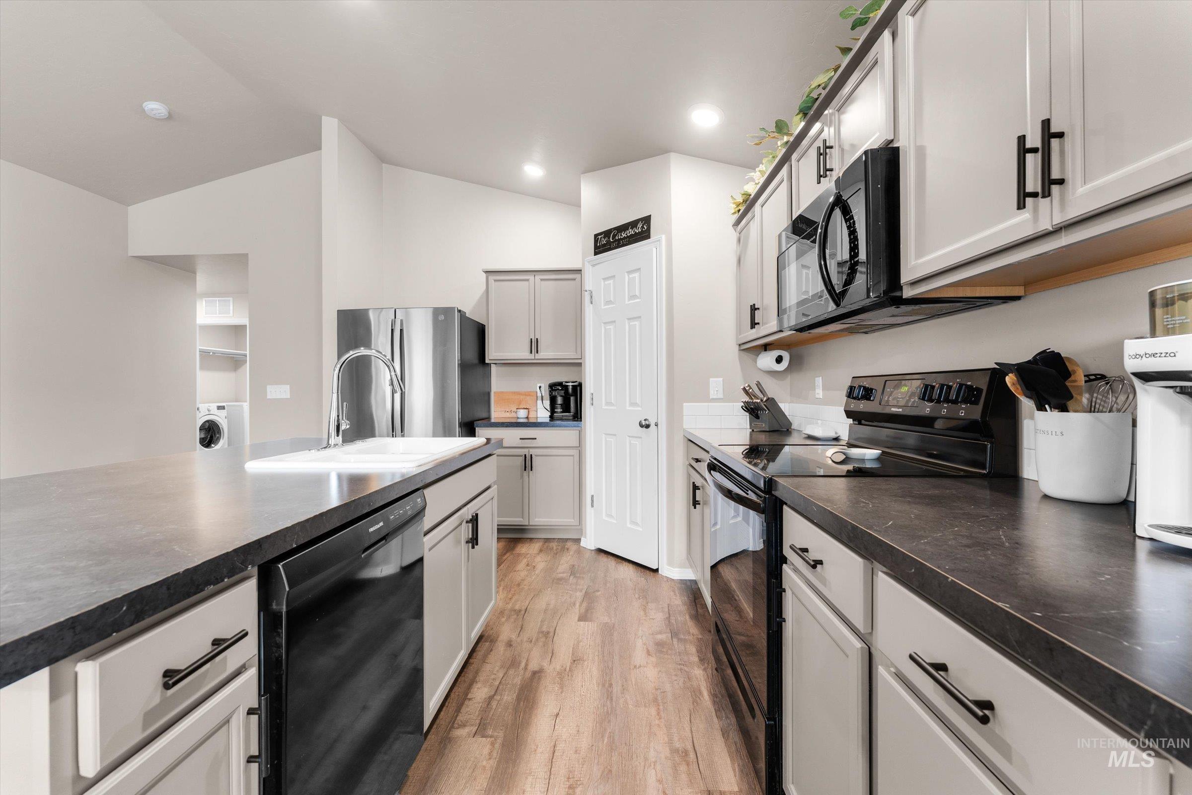 19605 Delmarva Ave., Caldwell, Idaho 83605, 4 Bedrooms, 2 Bathrooms, Residential For Sale, Price $405,000, 98975792