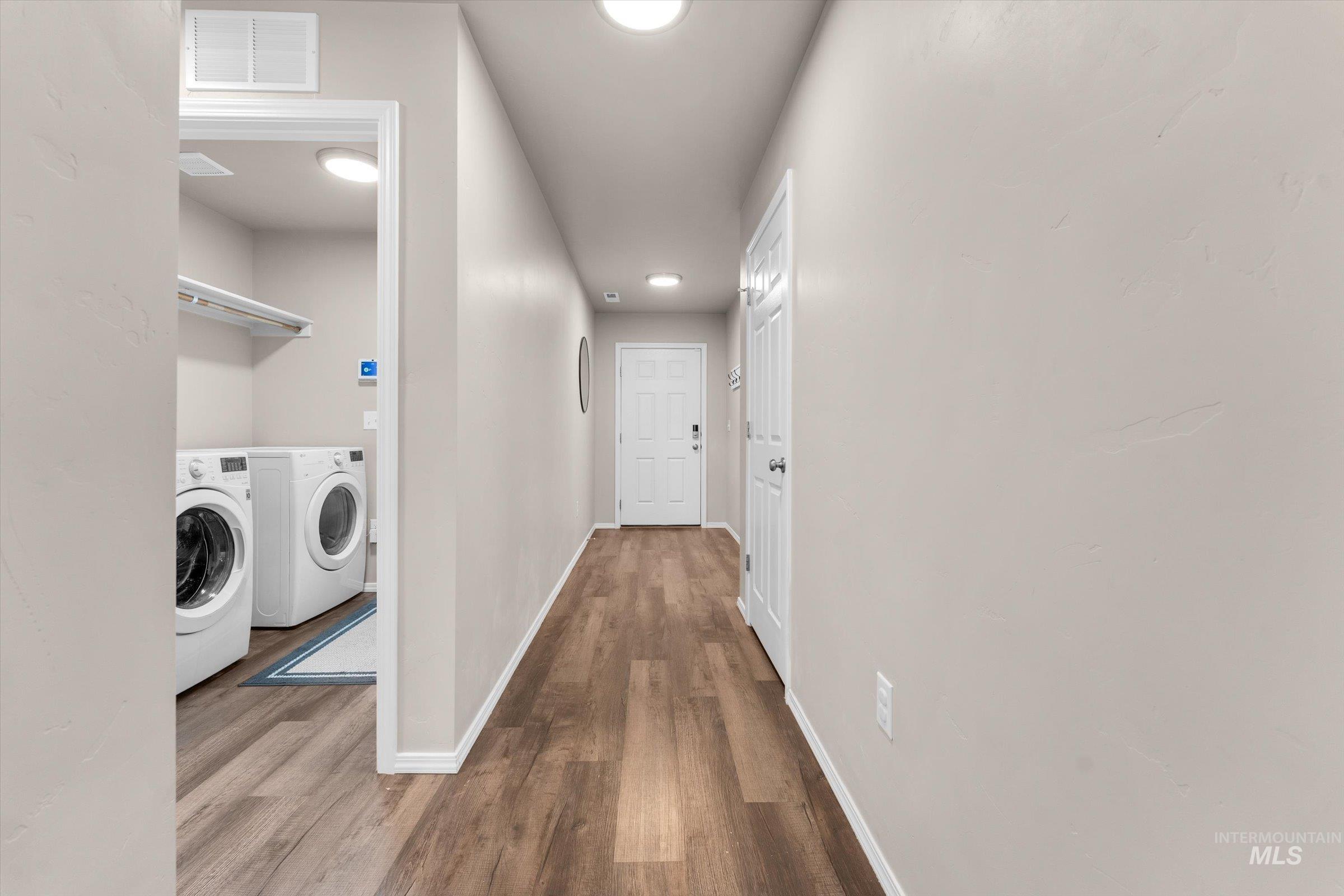 19605 Delmarva Ave., Caldwell, Idaho 83605, 4 Bedrooms, 2 Bathrooms, Residential For Sale, Price $392,000,MLS 98975792