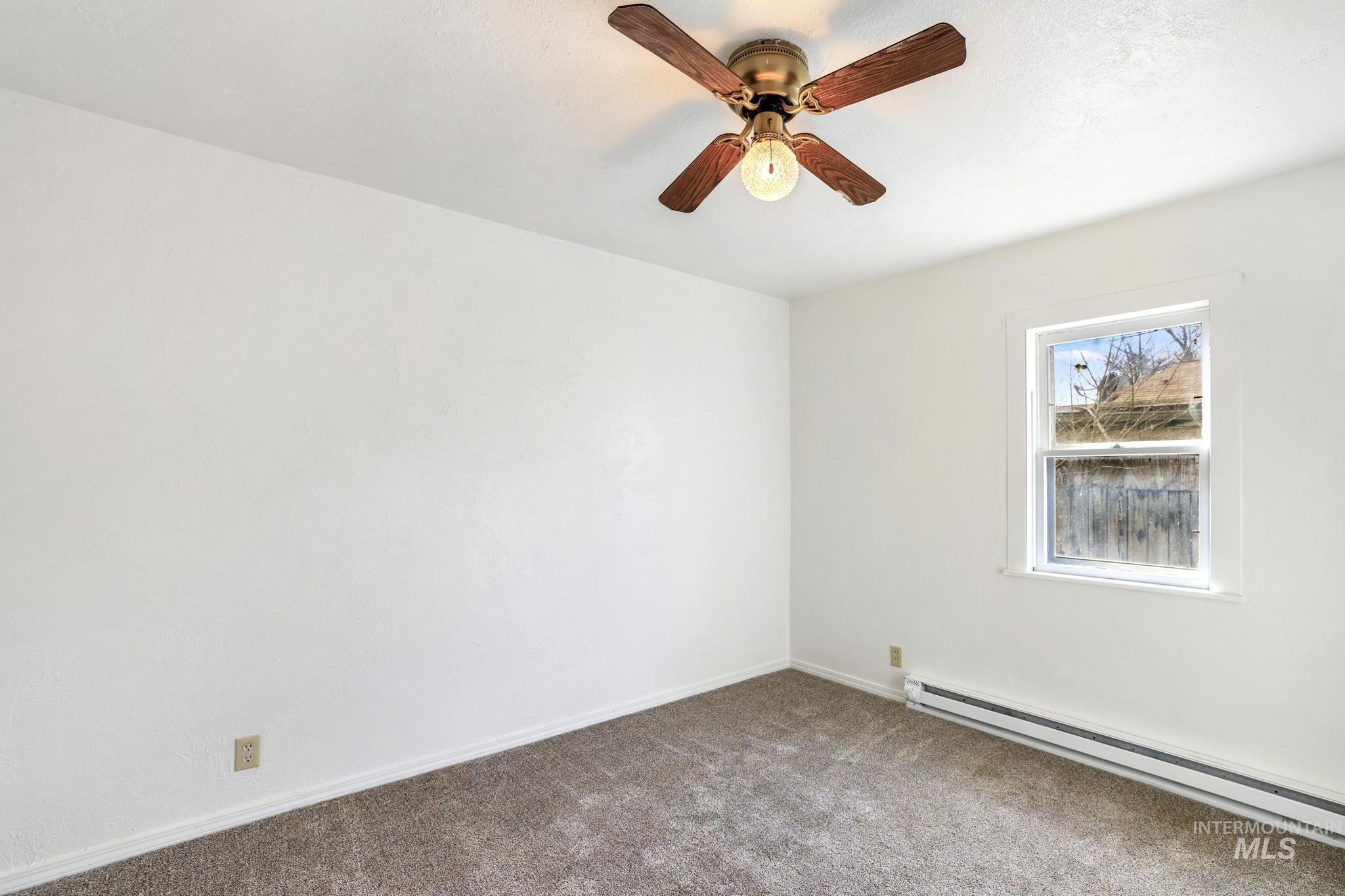 219 Madison St W, Kimberly, Idaho 83341-5152, 2 Bedrooms, 2 Bathrooms, Residential For Sale, Price $250,000, 98975793