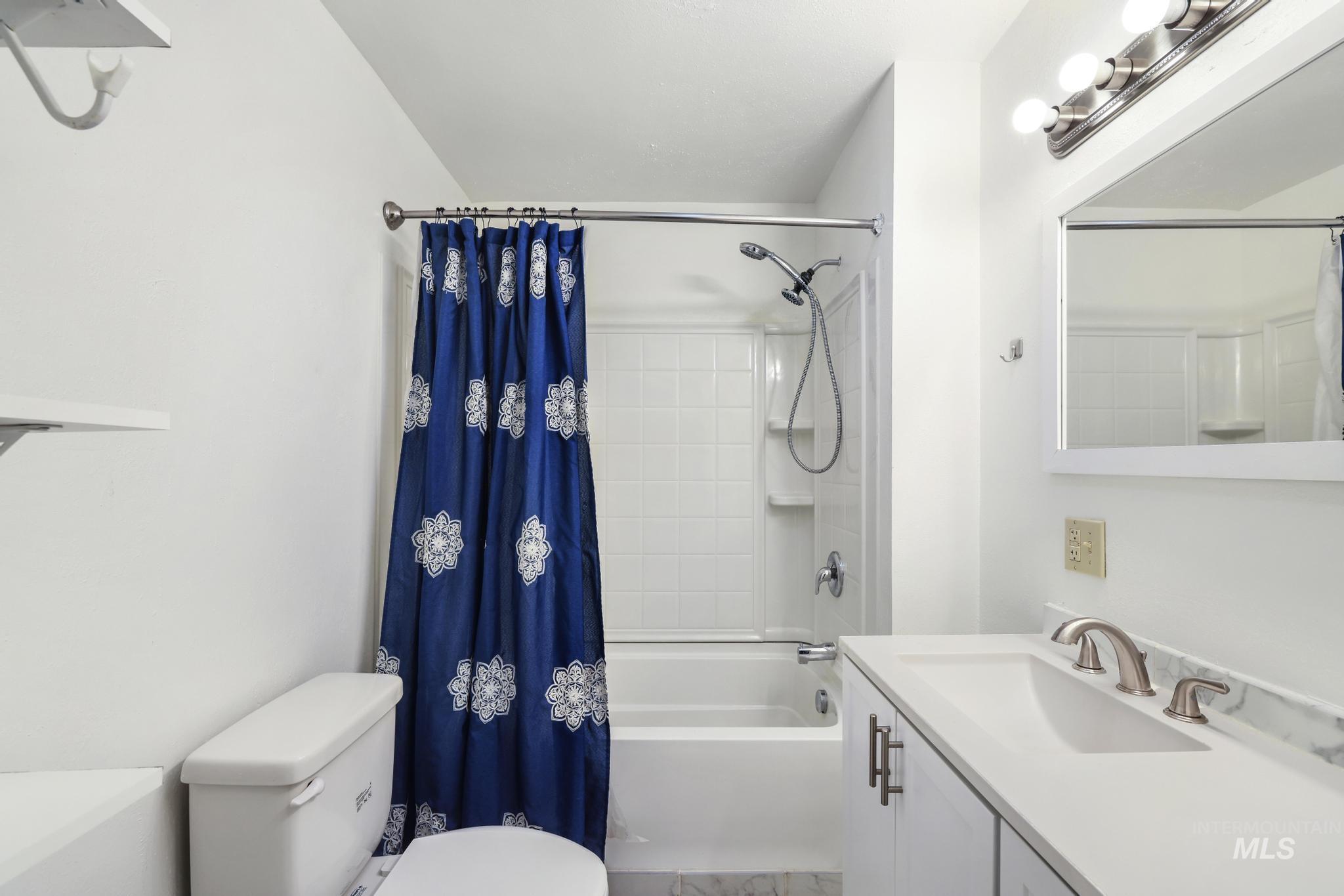 219 Madison St W, Kimberly, Idaho 83341-5152, 2 Bedrooms, 2 Bathrooms, Residential For Sale, Price $250,000, 98975793