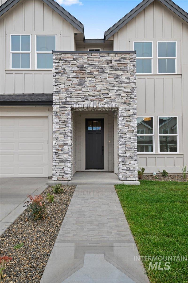 9440 S Egg Harbor Ave, Kuna, Idaho 83634, 6 Bedrooms, 4.5 Bathrooms, Residential For Sale, Price $724,900, 98975794