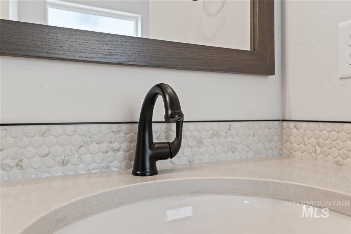 9440 S Egg Harbor Ave, Kuna, Idaho 83634, 6 Bedrooms, 4.5 Bathrooms, Residential For Sale, Price $724,900, 98975794