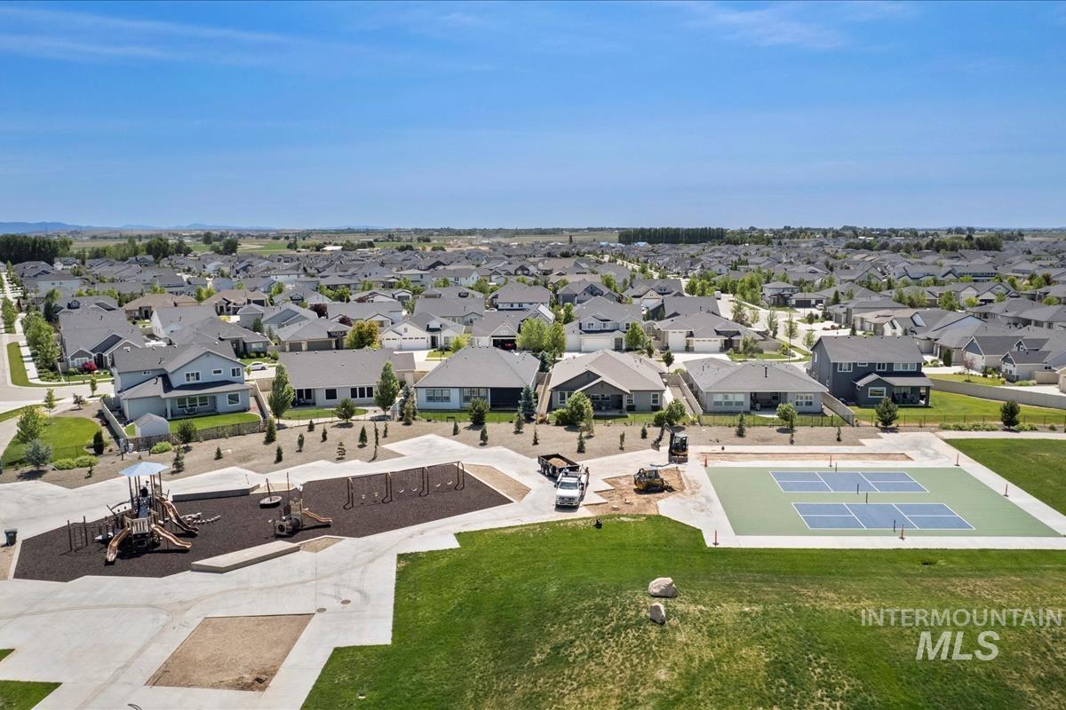 9440 S Egg Harbor Ave, Kuna, Idaho 83634, 6 Bedrooms, 4.5 Bathrooms, Residential For Sale, Price $724,900, 98975794