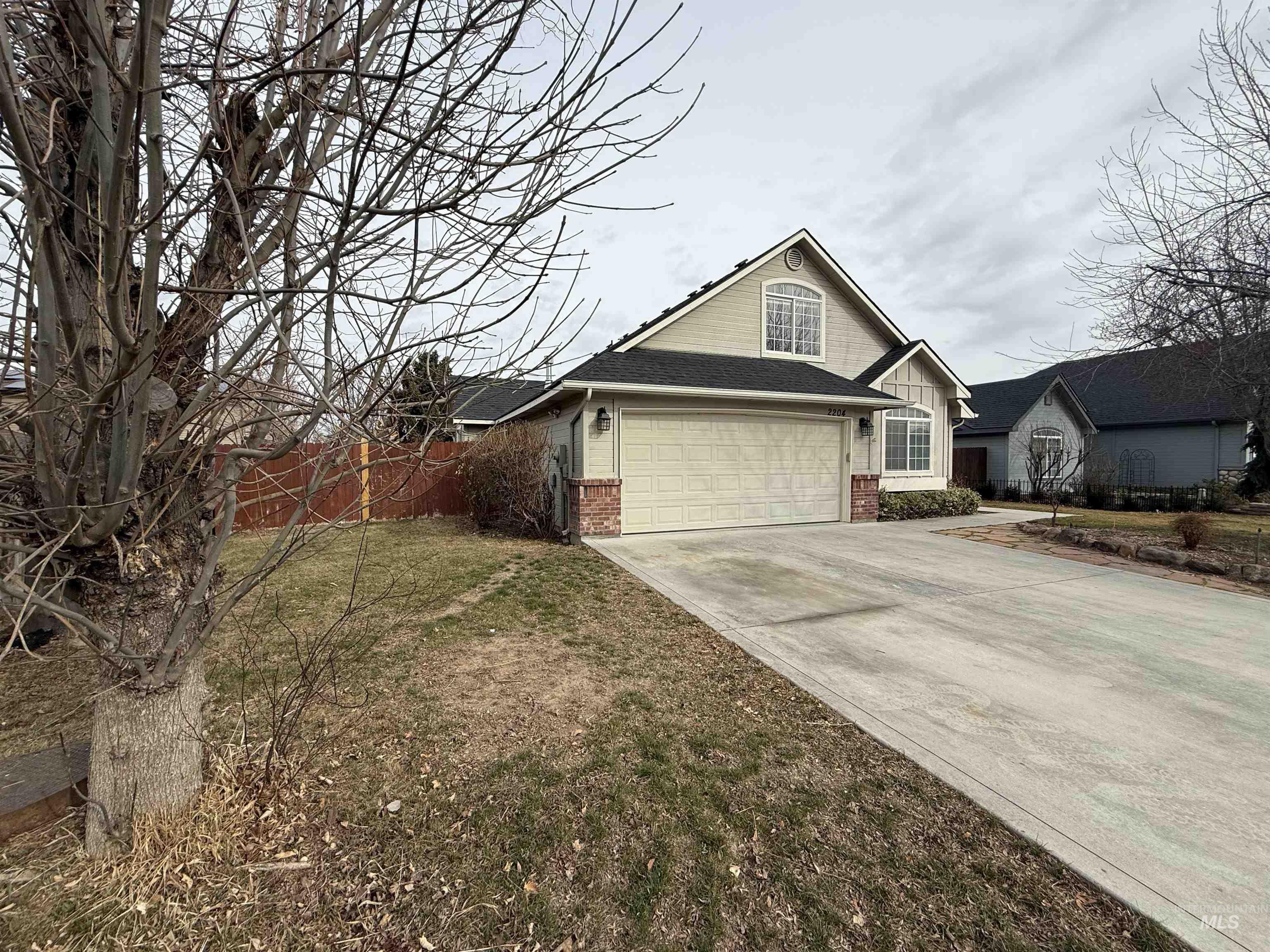 2204 W Garden Ave, Nampa, Idaho 83651, 4 Bedrooms, 2 Bathrooms, Residential For Sale, Price $320,000, 98975796