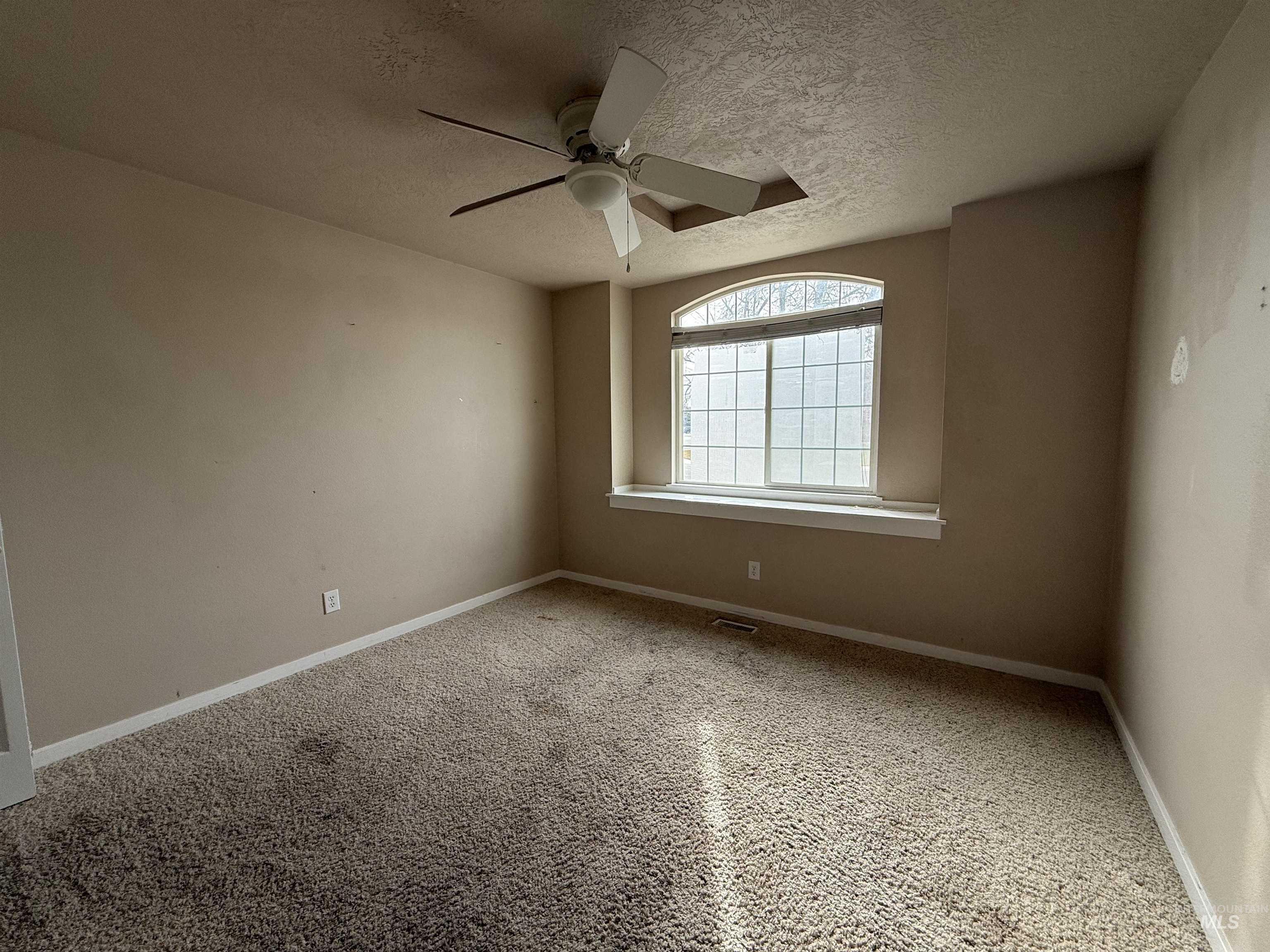 2204 W Garden Ave, Nampa, Idaho 83651, 4 Bedrooms, 2 Bathrooms, Residential For Sale, Price $320,000, 98975796