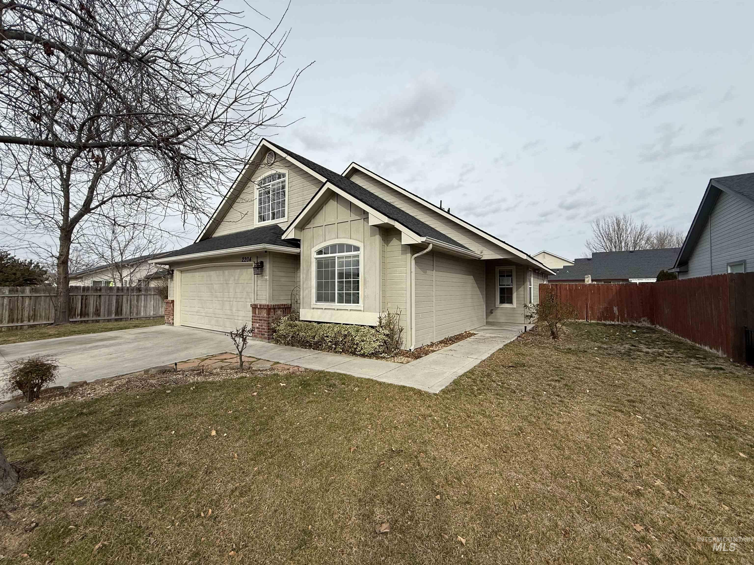 2204 W Garden Ave, Nampa, Idaho 83651, 4 Bedrooms, 2 Bathrooms, Residential For Sale, Price $320,000, 98975796