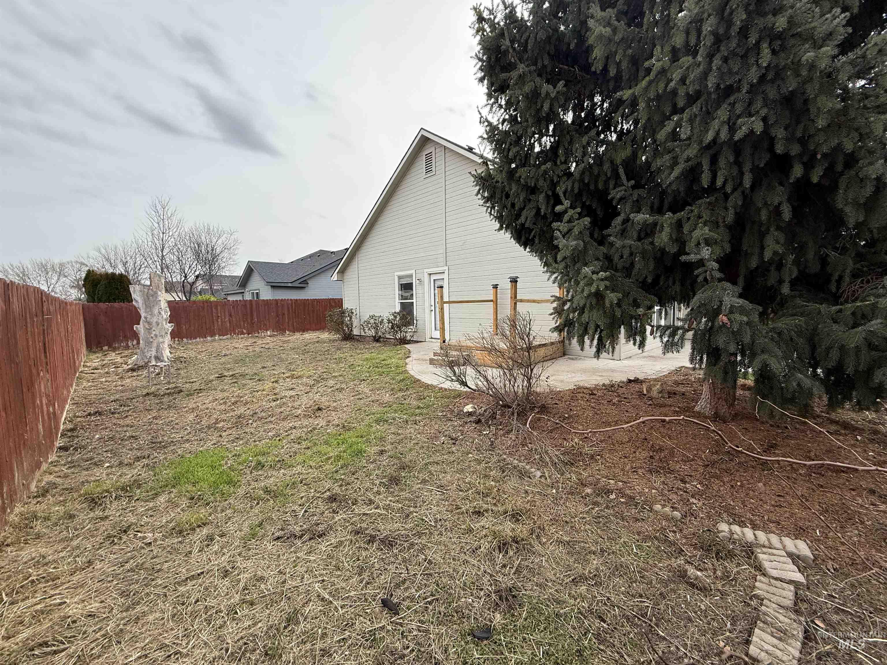 2204 W Garden Ave, Nampa, Idaho 83651, 4 Bedrooms, 2 Bathrooms, Residential For Sale, Price $320,000, 98975796