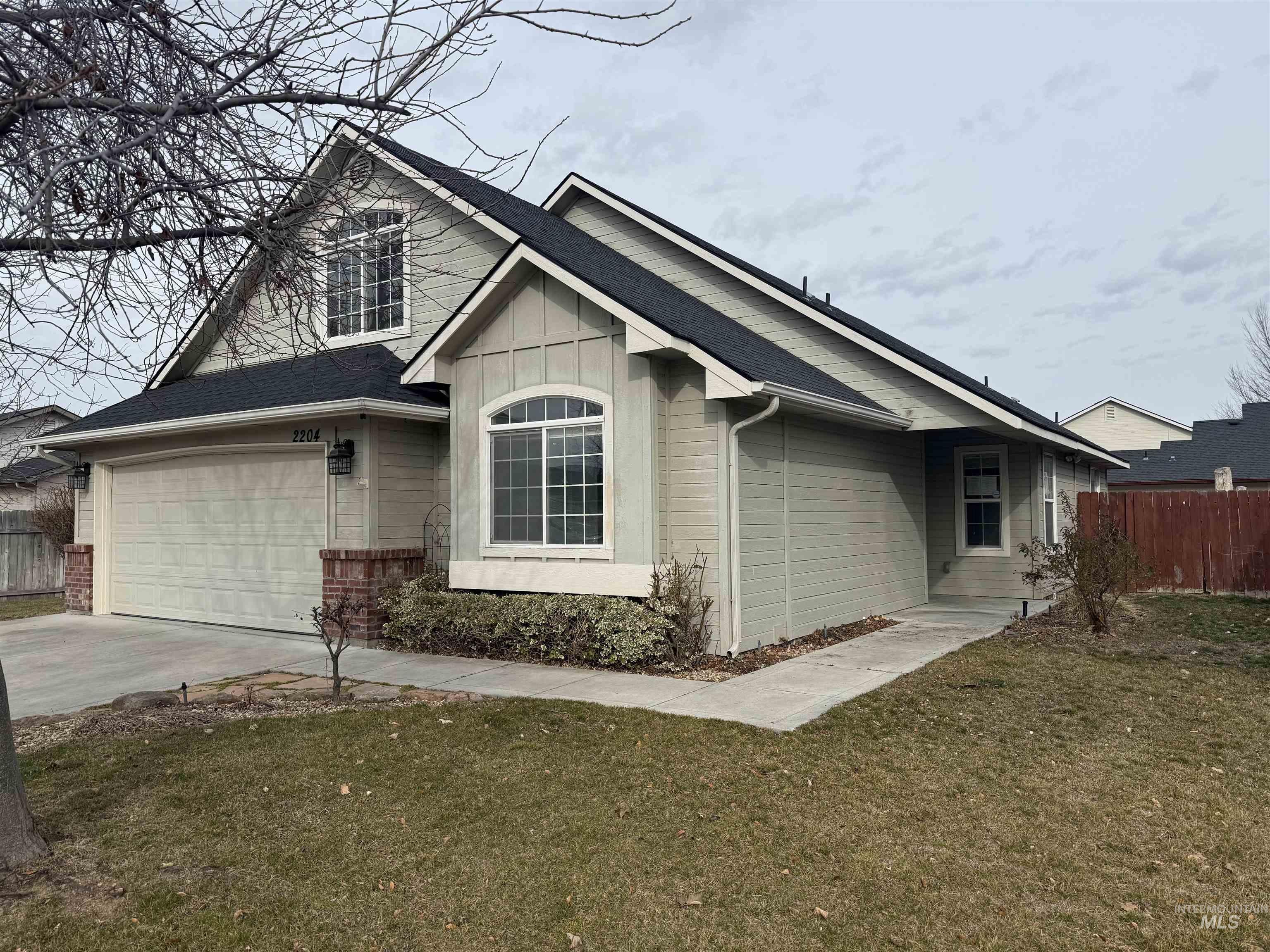 2204 W Garden Ave, Nampa, Idaho 83651, 4 Bedrooms, 2 Bathrooms, Residential For Sale, Price $320,000, 98975796