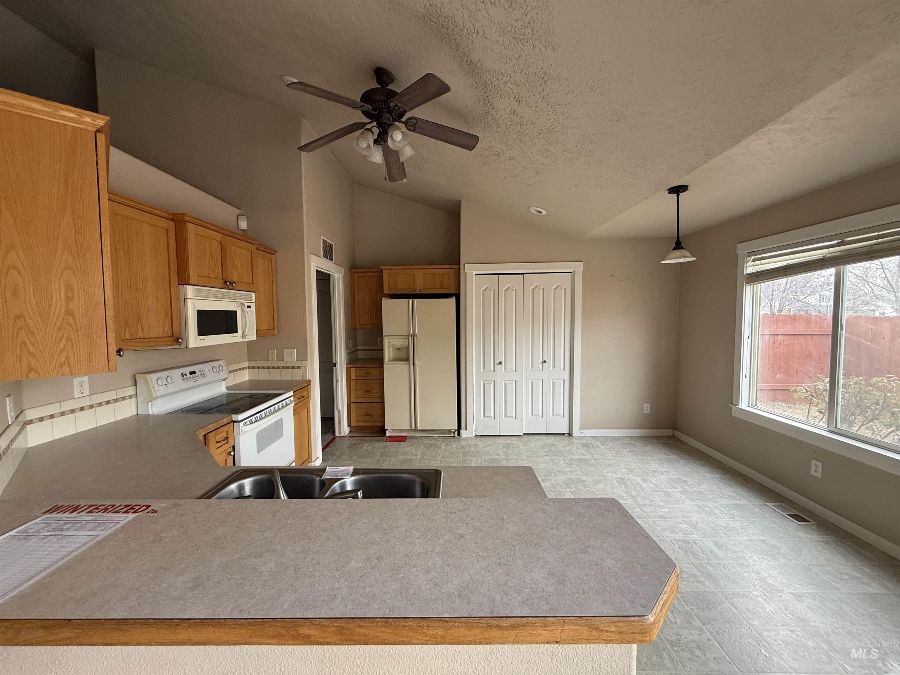 2204 W Garden Ave, Nampa, Idaho 83651, 4 Bedrooms, 2 Bathrooms, Residential For Sale, Price $320,000, 98975796