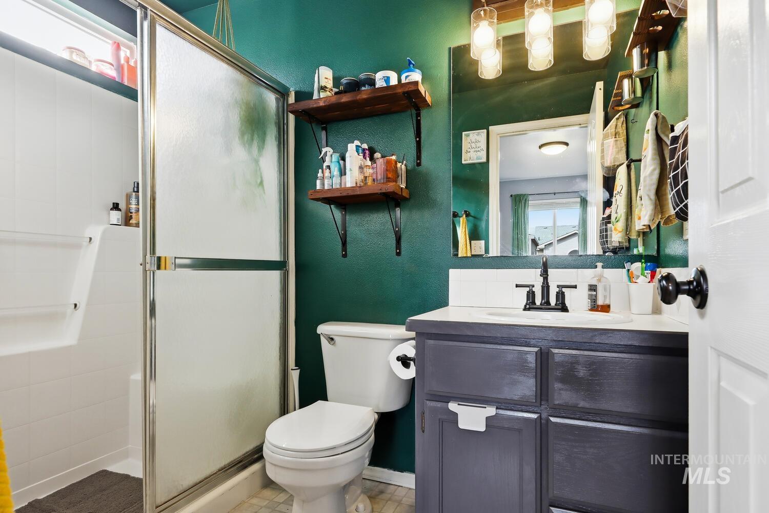 2712 Mink CT, Nampa, Idaho 83687, 3 Bedrooms, 2 Bathrooms, Residential For Sale, Price $355,000, 98975803