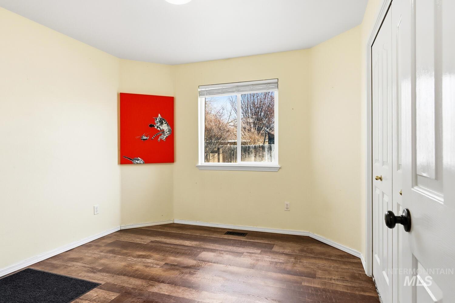 2712 Mink CT, Nampa, Idaho 83687, 3 Bedrooms, 2 Bathrooms, Residential For Sale, Price $355,000, 98975803