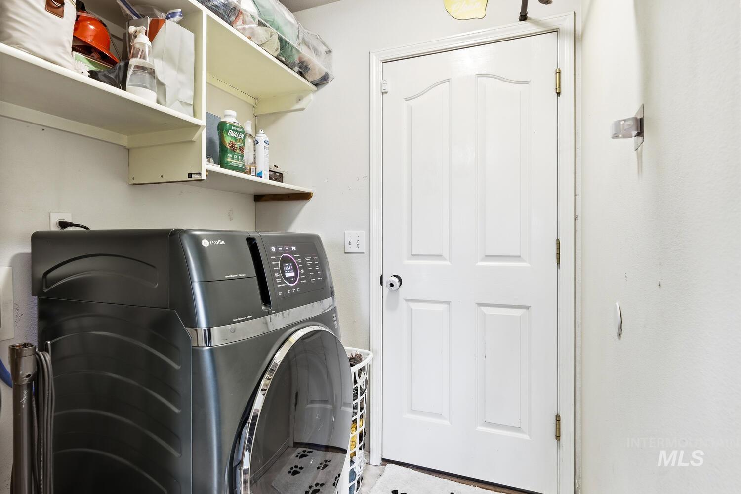 2712 Mink CT, Nampa, Idaho 83687, 3 Bedrooms, 2 Bathrooms, Residential For Sale, Price $355,000, 98975803