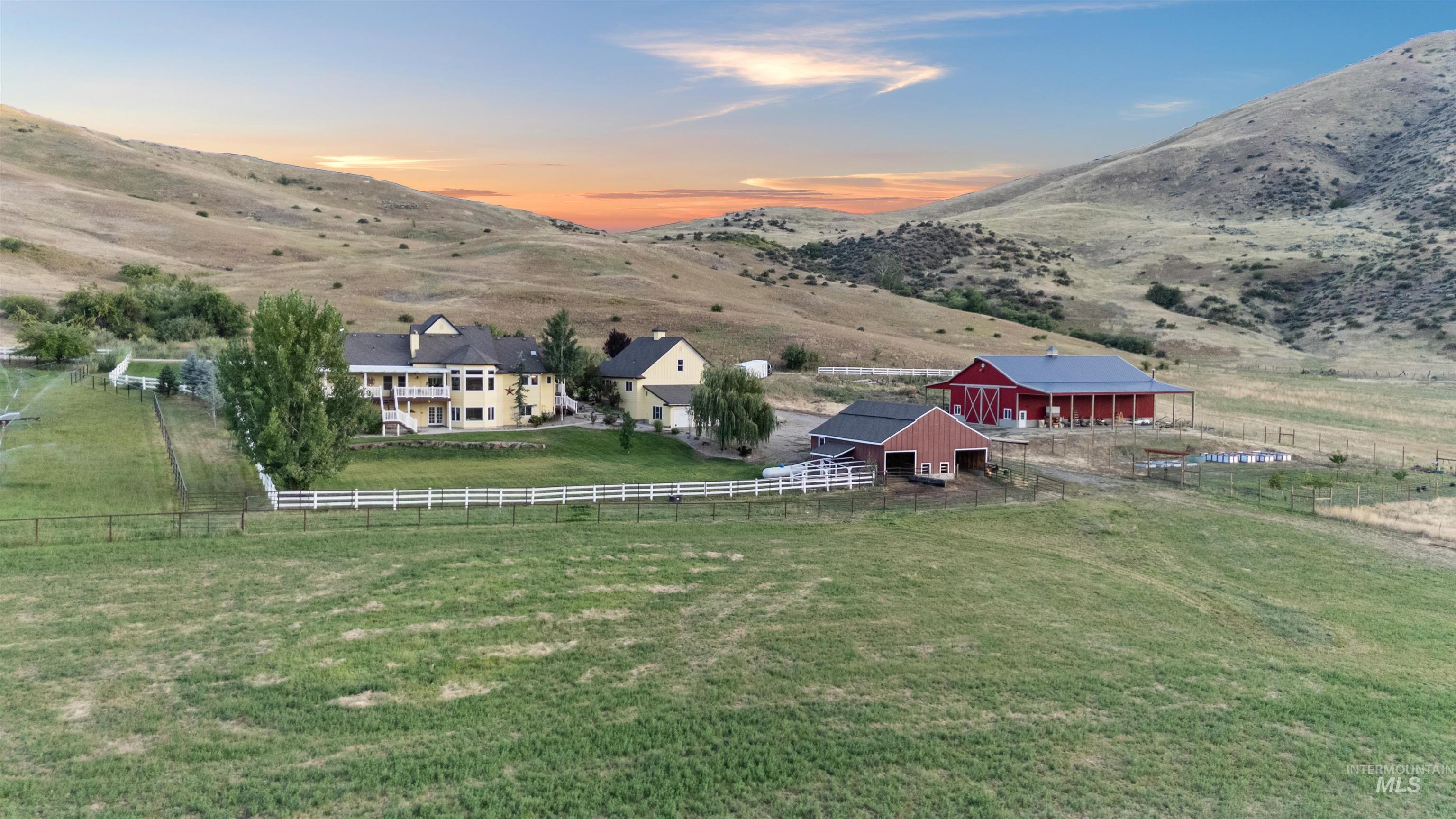 26 Maria Dr, Horseshoe Bend, Idaho 83629, 6 Bedrooms, 5.5 Bathrooms, Residential For Sale, Price $2,489,000, 98975804