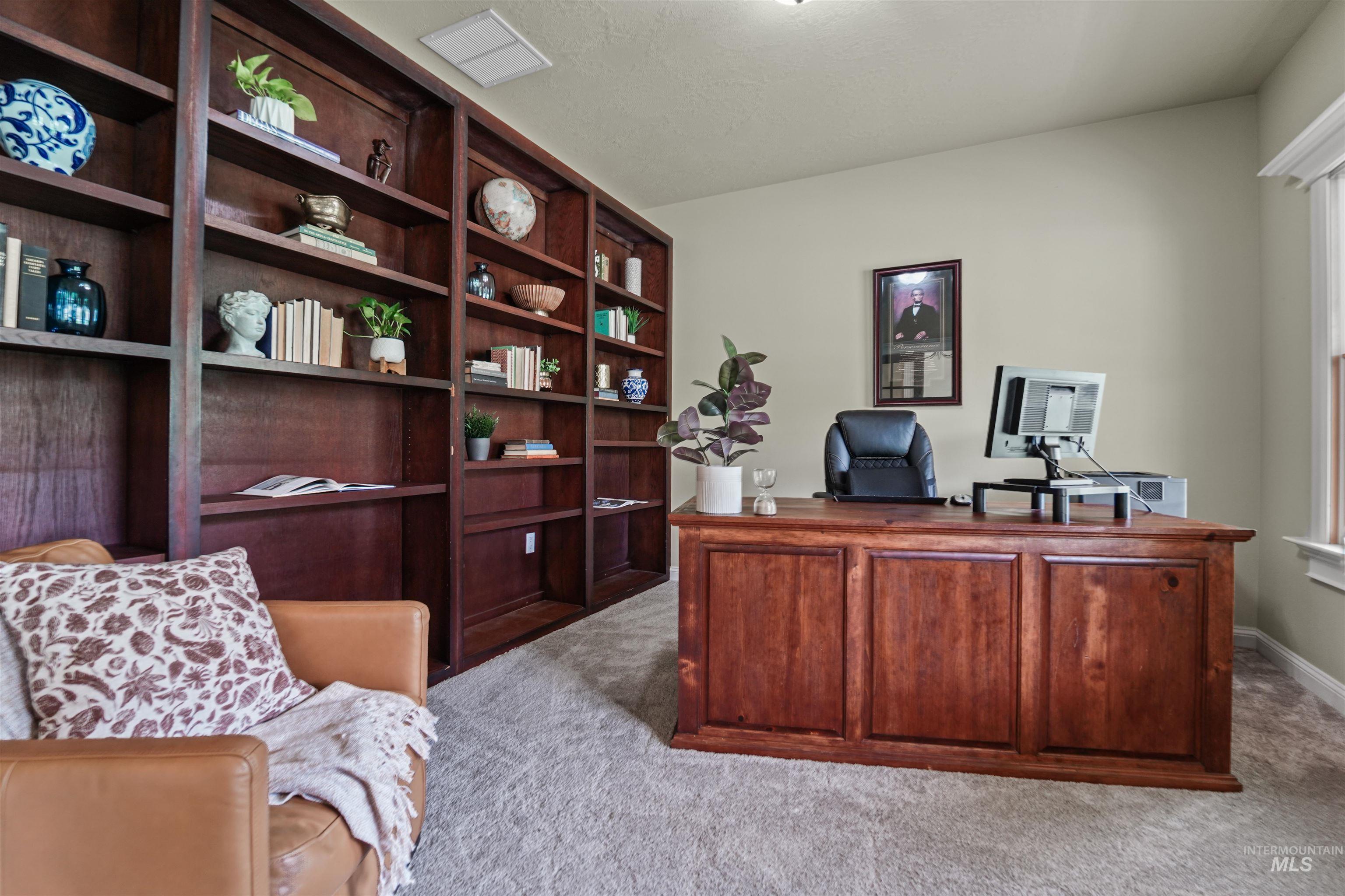 26 Maria Dr, Horseshoe Bend, Idaho 83629, 6 Bedrooms, 5.5 Bathrooms, Residential For Sale, Price $2,489,000, 98975804