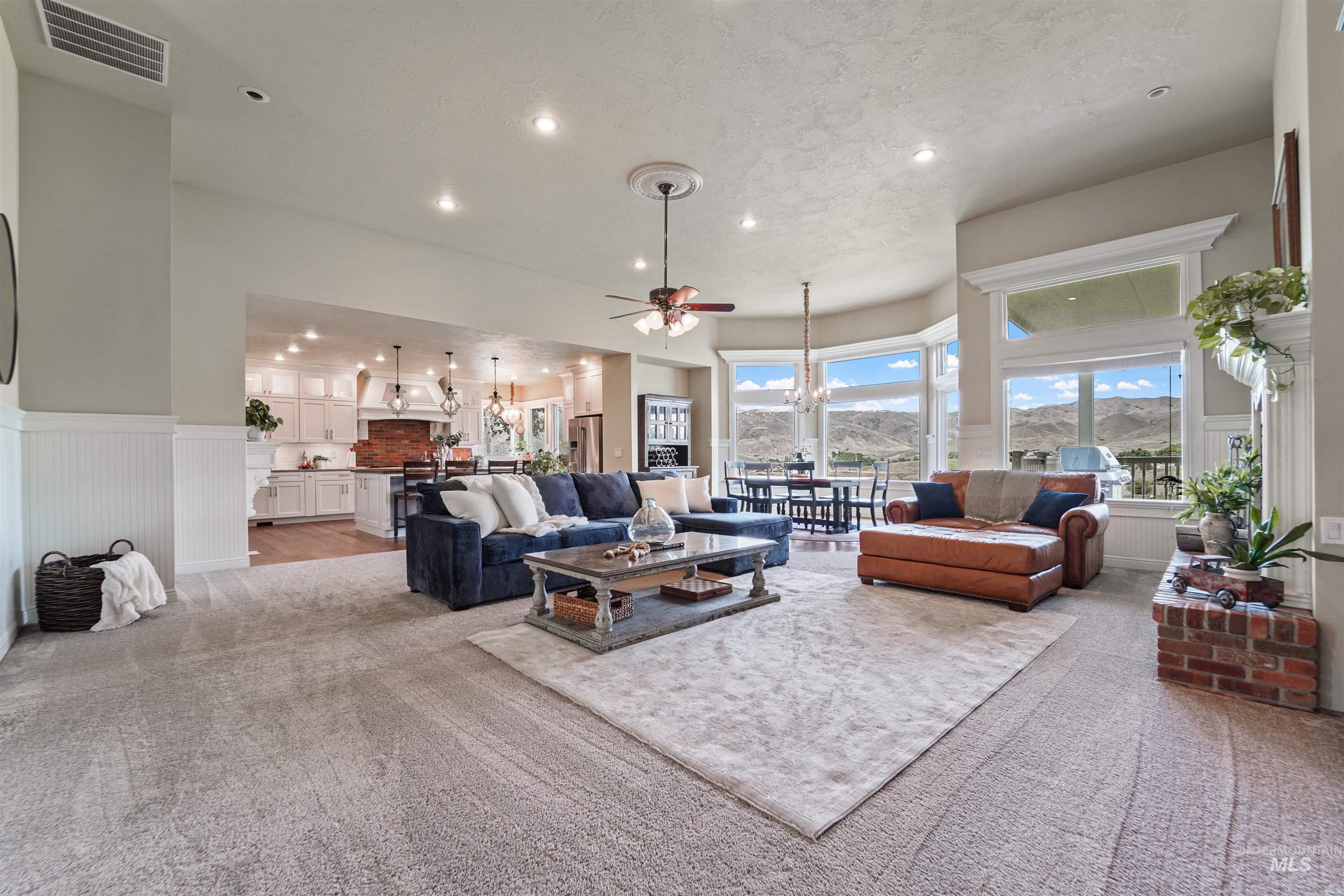 26 Maria Dr, Horseshoe Bend, Idaho 83629, 6 Bedrooms, 5.5 Bathrooms, Residential For Sale, Price $2,489,000, 98975804