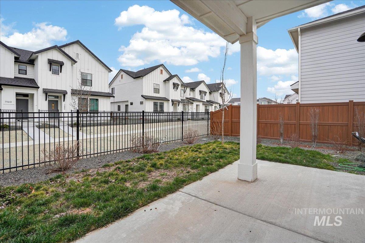 7136 W Riverwood St, Boise, Idaho 83709, 3 Bedrooms, 2.5 Bathrooms, Residential For Sale, Price $469,000, 98975805