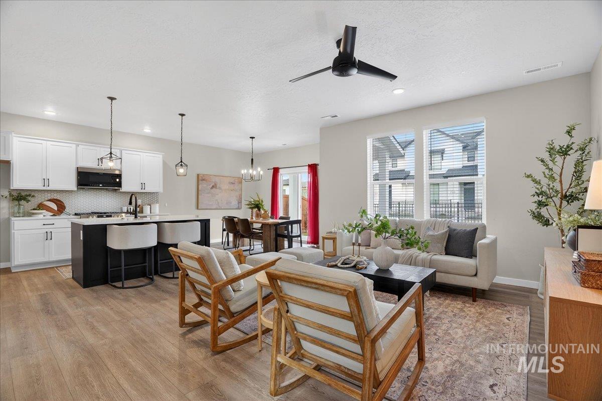 7136 W Riverwood St, Boise, Idaho 83709, 3 Bedrooms, 2.5 Bathrooms, Residential For Sale, Price $469,000, 98975805