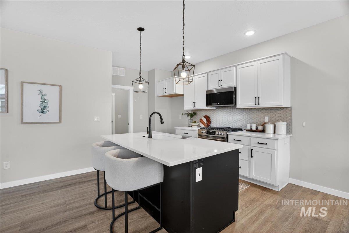 7136 W Riverwood St, Boise, Idaho 83709, 3 Bedrooms, 2.5 Bathrooms, Residential For Sale, Price $469,000, 98975805