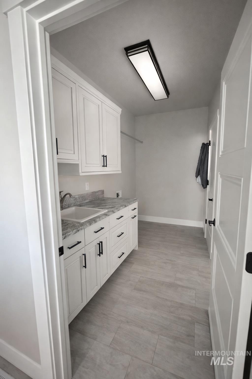 2264 Detweiler Pl., Twin Falls, Idaho 83301, 4 Bedrooms, 3 Bathrooms, Residential For Sale, Price $799,900,MLS 98975808