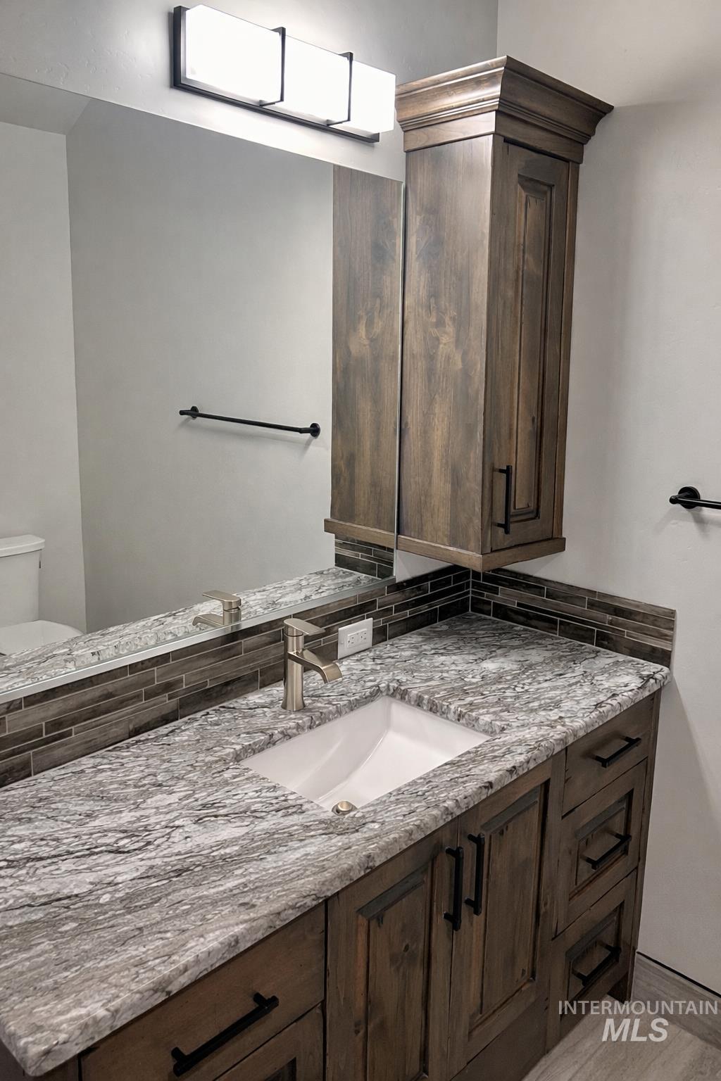 2264 Detweiler Pl., Twin Falls, Idaho 83301, 4 Bedrooms, 3 Bathrooms, Residential For Sale, Price $799,900,MLS 98975808