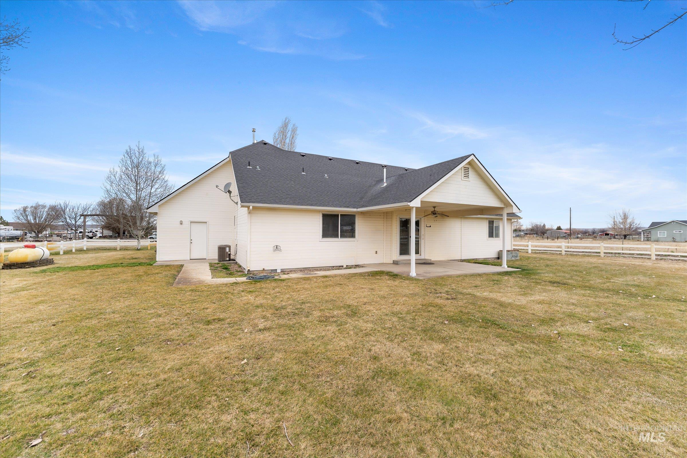 2515 Foxfire Ln, Emmett, Idaho 83617-9178, 3 Bedrooms, 2 Bathrooms, Residential For Sale, Price $789,900, 98975812