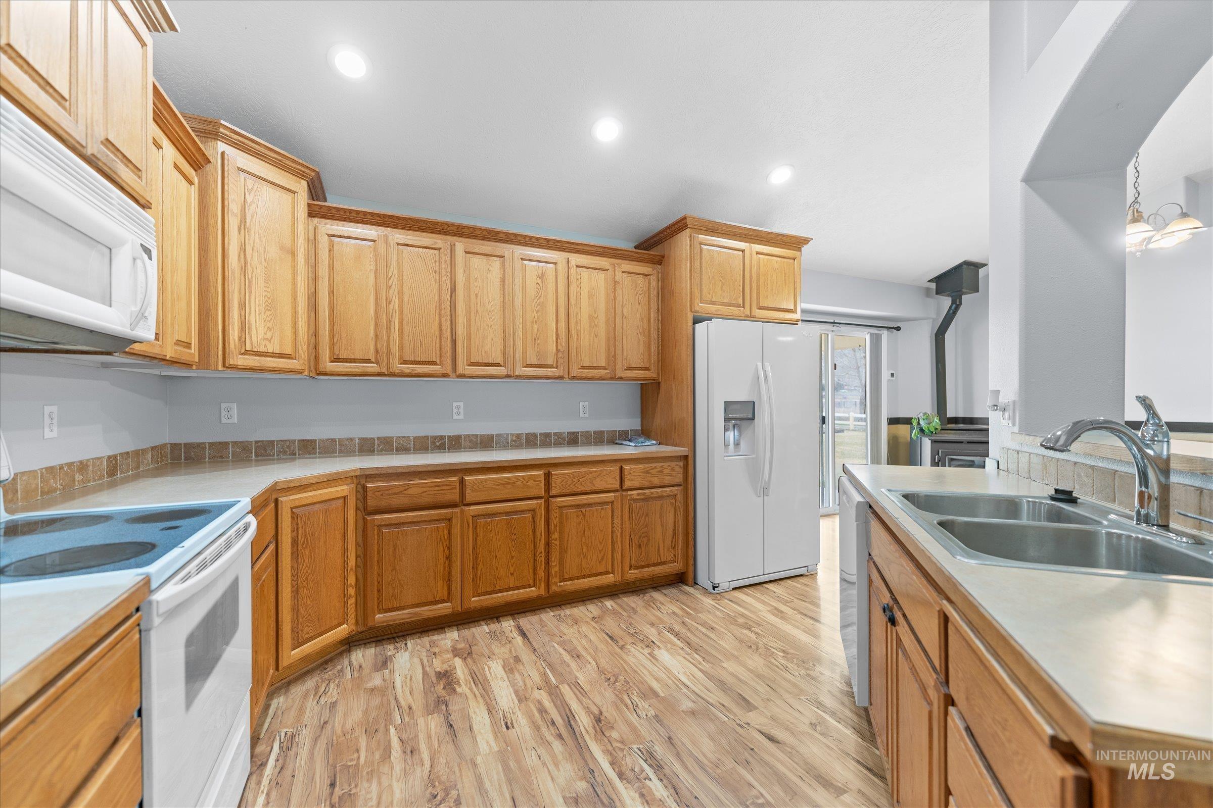 2515 Foxfire Ln, Emmett, Idaho 83617-9178, 3 Bedrooms, 2 Bathrooms, Residential For Sale, Price $789,900, 98975812