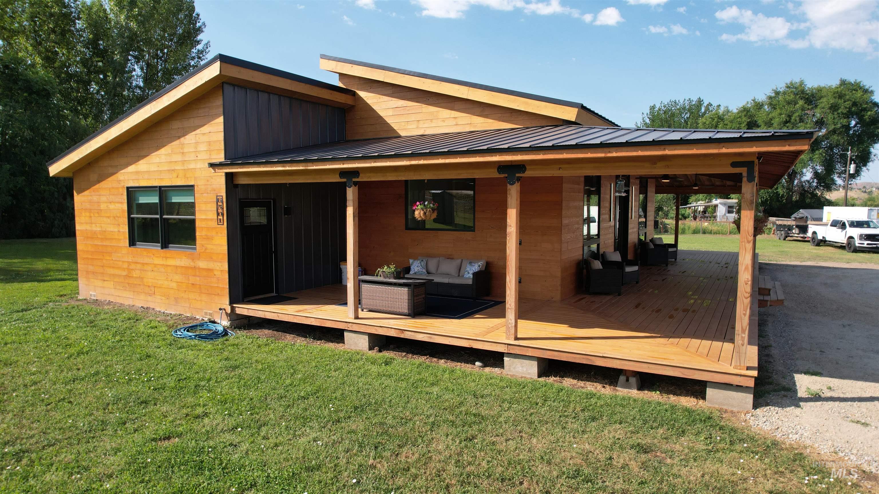 6501 Sweet Ola Hwy, Sweet, Idaho 83670, 2 Bedrooms, 2 Bathrooms, Residential For Sale, Price $535,000, 98975813