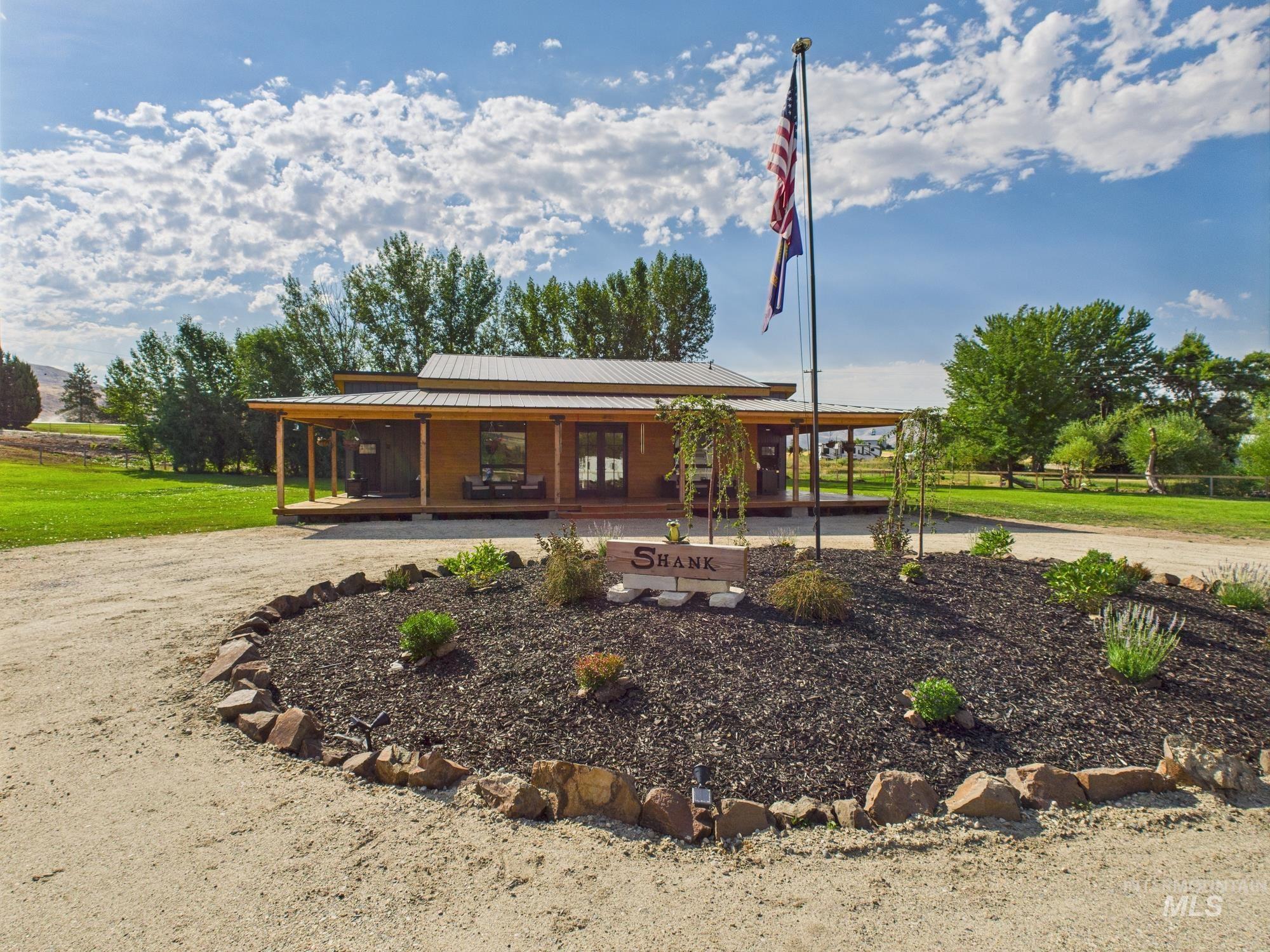 6501 Sweet Ola Hwy, Sweet, Idaho 83670, 2 Bedrooms, 2 Bathrooms, Residential For Sale, Price $535,000, 98975813