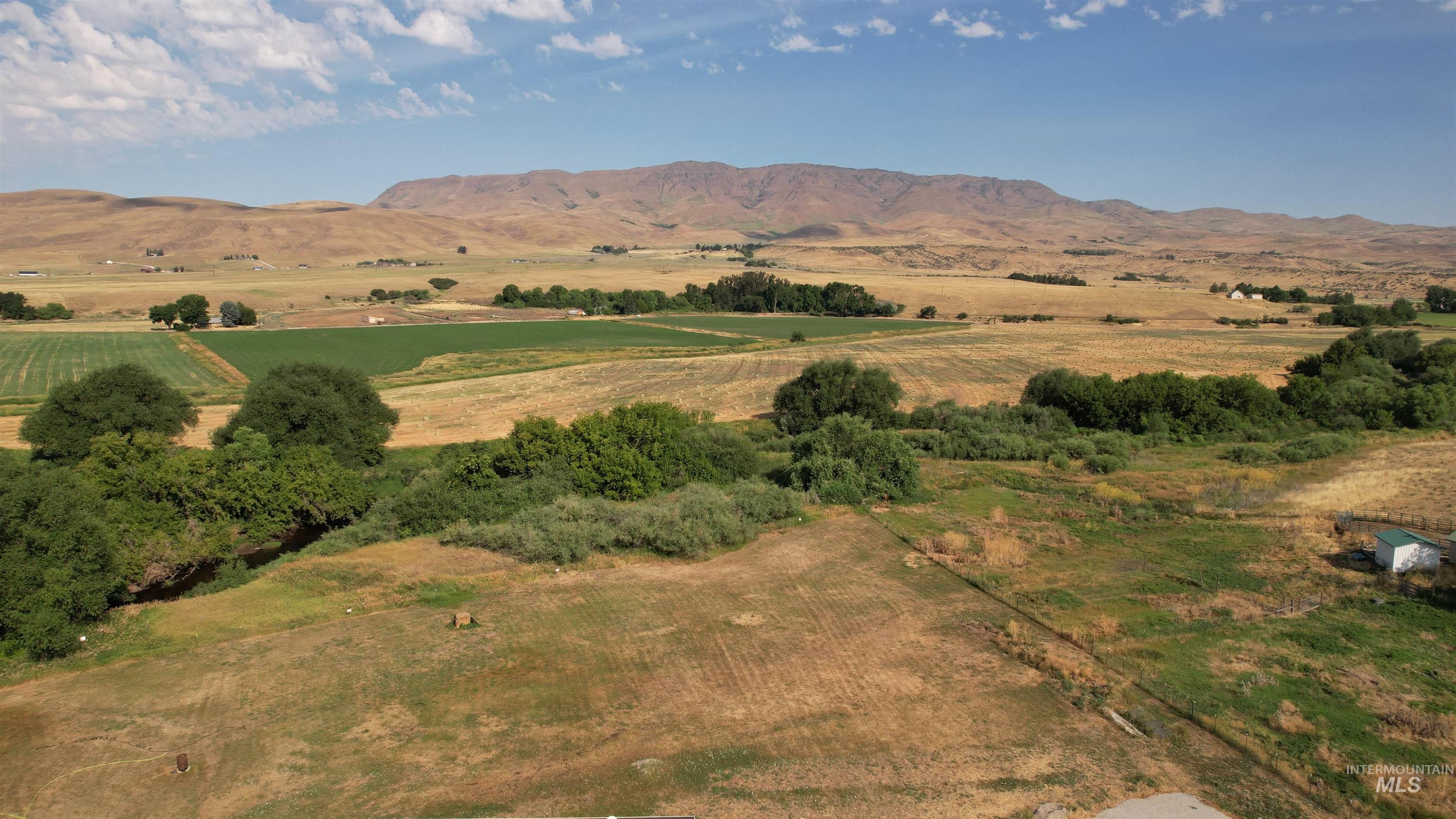 6501 Sweet Ola Hwy, Sweet, Idaho 83670, 2 Bedrooms, 2 Bathrooms, Residential For Sale, Price $535,000, 98975813