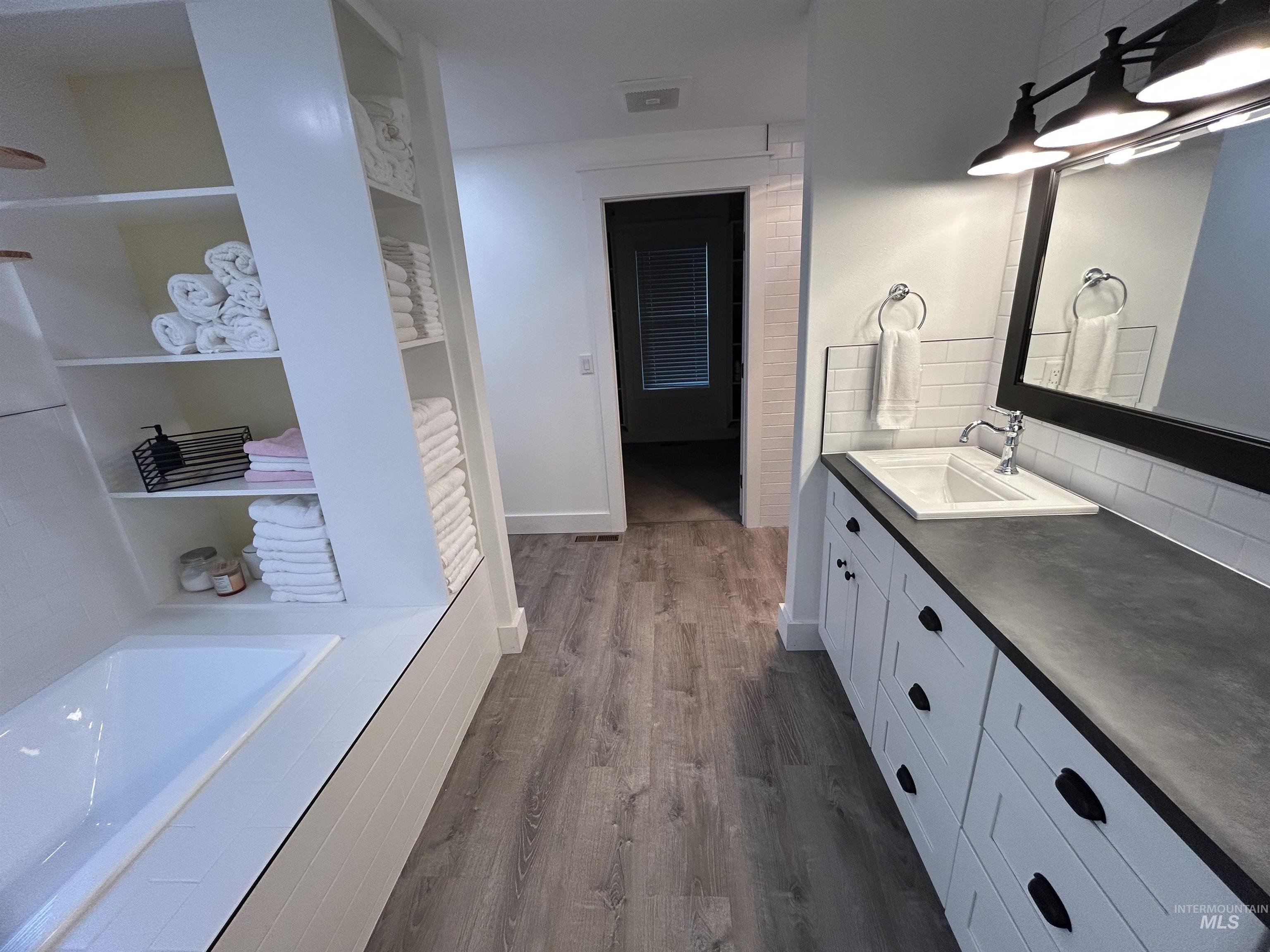 300 Big Meadow Rd, Troy, Idaho 83871, 7 Bedrooms, 6 Bathrooms, Residential For Sale, Price $1,100,000, 98975815