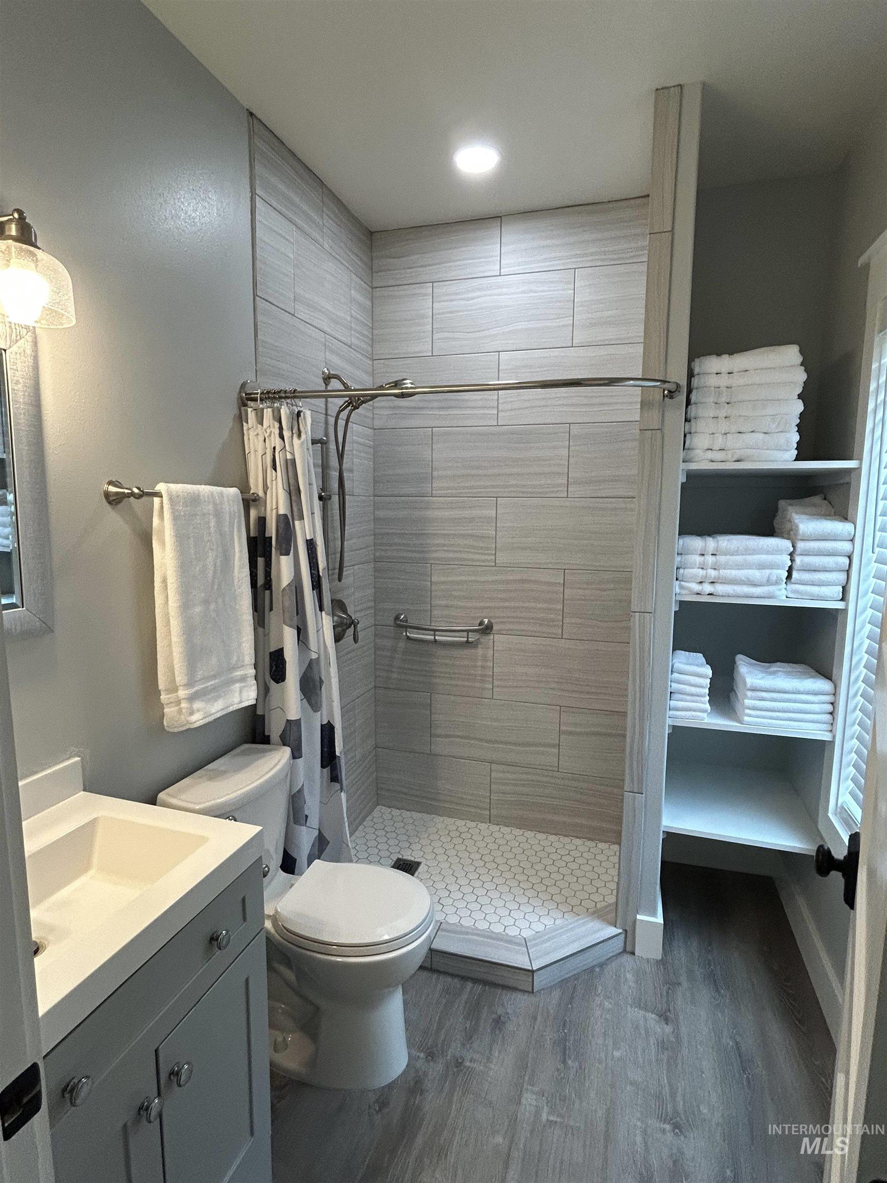 300 Big Meadow Rd, Troy, Idaho 83871, 7 Bedrooms, 6 Bathrooms, Residential For Sale, Price $1,100,000, 98975815