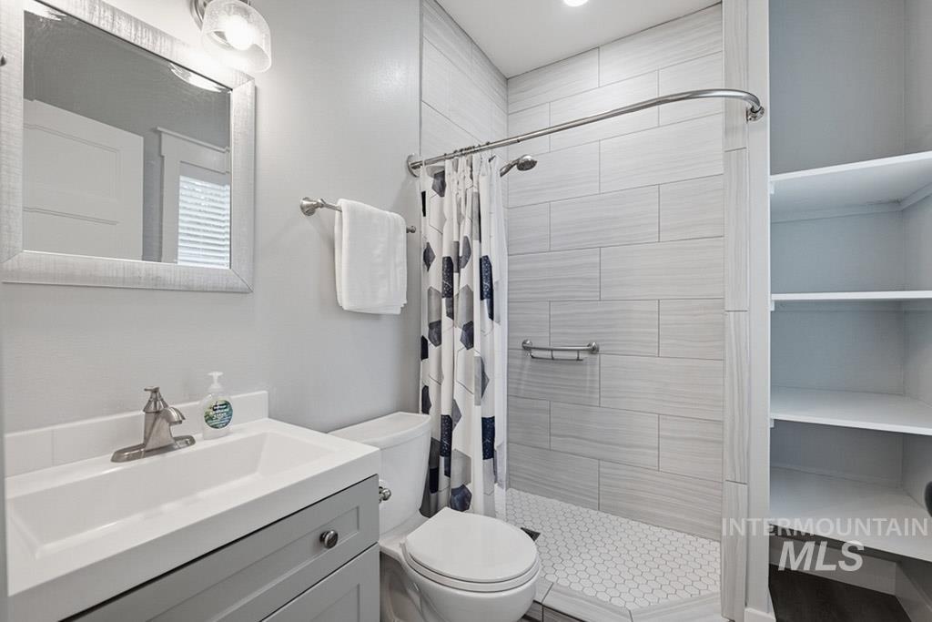 300 Big Meadow Rd, Troy, Idaho 83871, 7 Bedrooms, 6 Bathrooms, Residential For Sale, Price $999,000,MLS 98975815