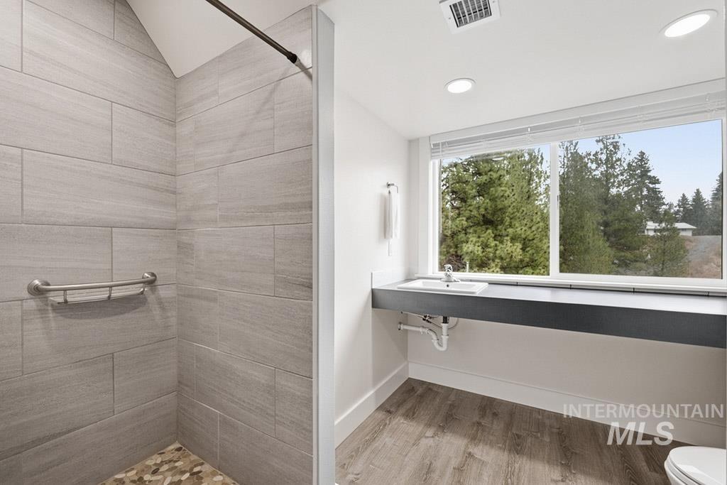 300 Big Meadow Rd, Troy, Idaho 83871, 7 Bedrooms, 6 Bathrooms, Residential For Sale, Price $999,000,MLS 98975815