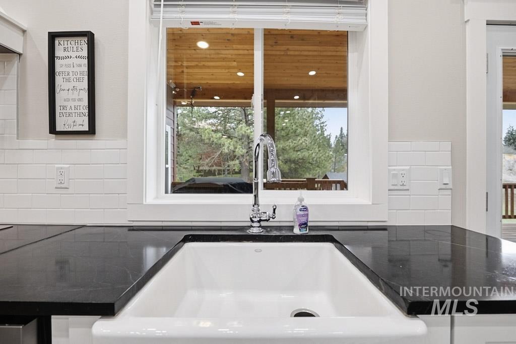 300 Big Meadow Rd, Troy, Idaho 83871, 7 Bedrooms, 6 Bathrooms, Residential For Sale, Price $999,000,MLS 98975815