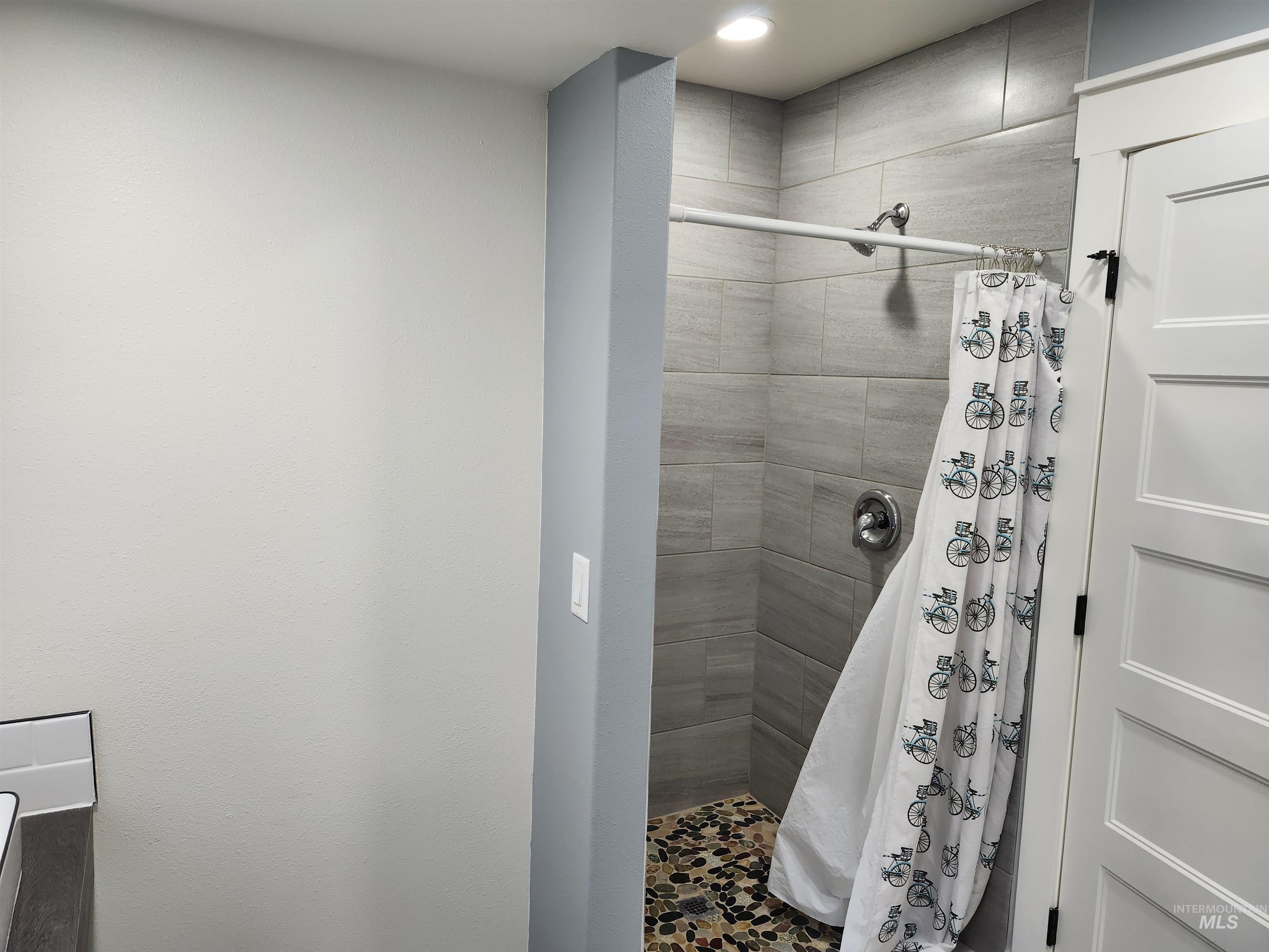 300 Big Meadow Rd, Troy, Idaho 83871, 7 Bedrooms, 6 Bathrooms, Residential For Sale, Price $1,100,000, 98975815