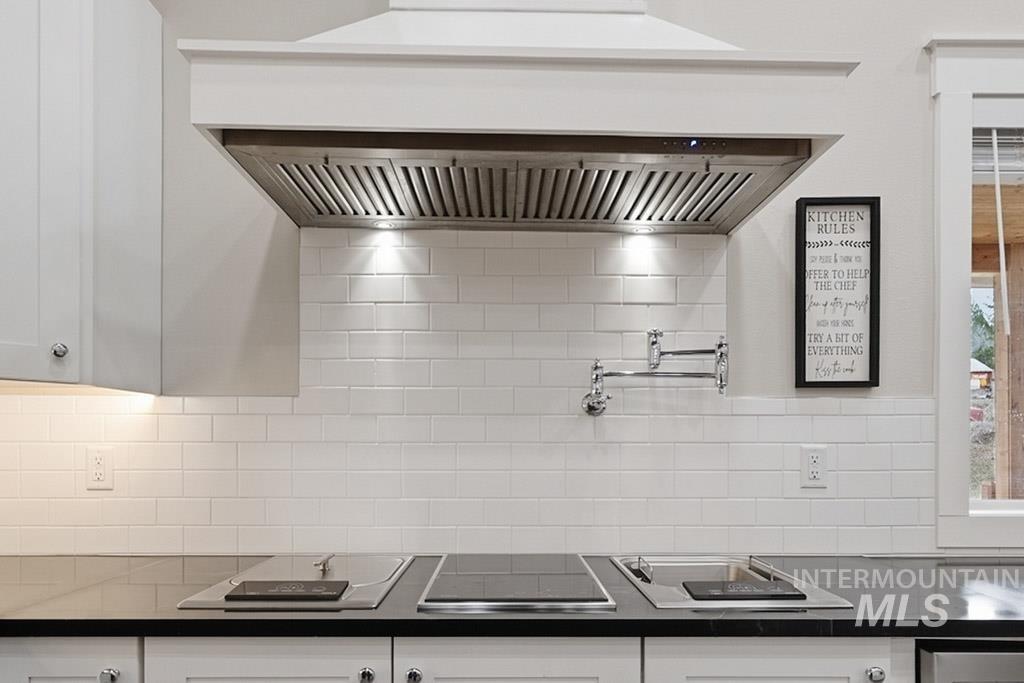 300 Big Meadow Rd, Troy, Idaho 83871, 7 Bedrooms, 6 Bathrooms, Residential For Sale, Price $999,000,MLS 98975815