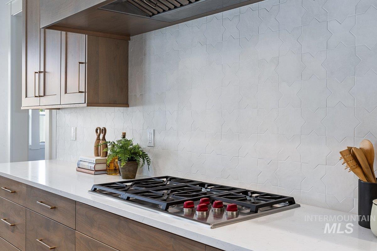 2927 W Three Lakes Dr., Meridian, Idaho 83646, 4 Bedrooms, 3.5 Bathrooms, Residential For Sale, Price $1,350,000, 98975816