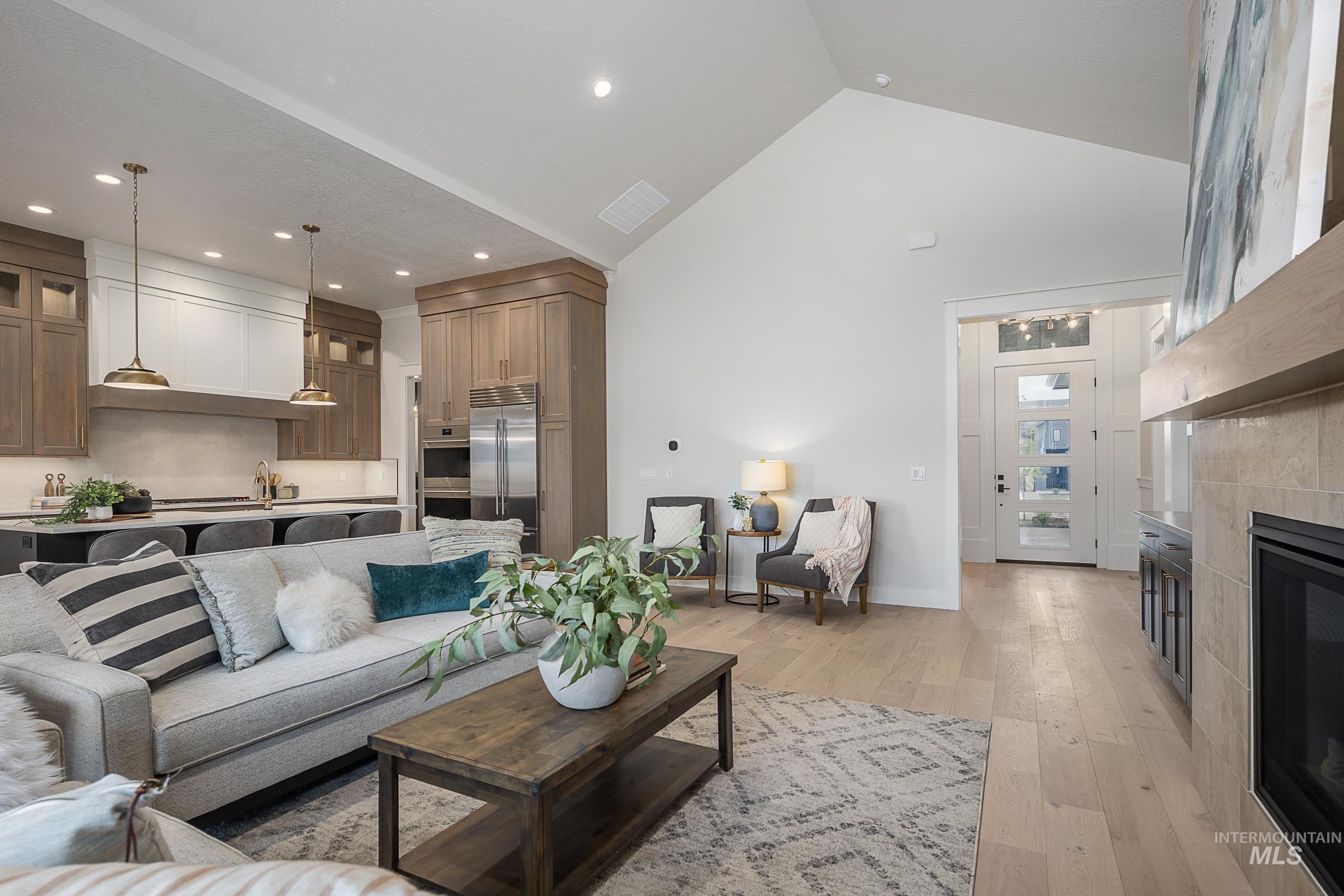 2927 W Three Lakes Dr., Meridian, Idaho 83646, 4 Bedrooms, 3.5 Bathrooms, Residential For Sale, Price $1,350,000, 98975816