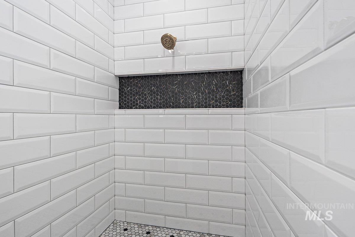 2927 W Three Lakes Dr., Meridian, Idaho 83646, 4 Bedrooms, 3.5 Bathrooms, Residential For Sale, Price $1,350,000, 98975816