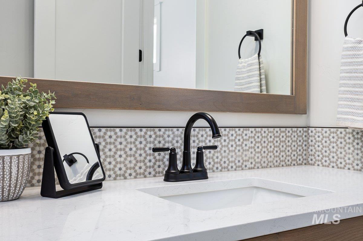 2927 W Three Lakes Dr., Meridian, Idaho 83646, 4 Bedrooms, 3.5 Bathrooms, Residential For Sale, Price $1,350,000, 98975816