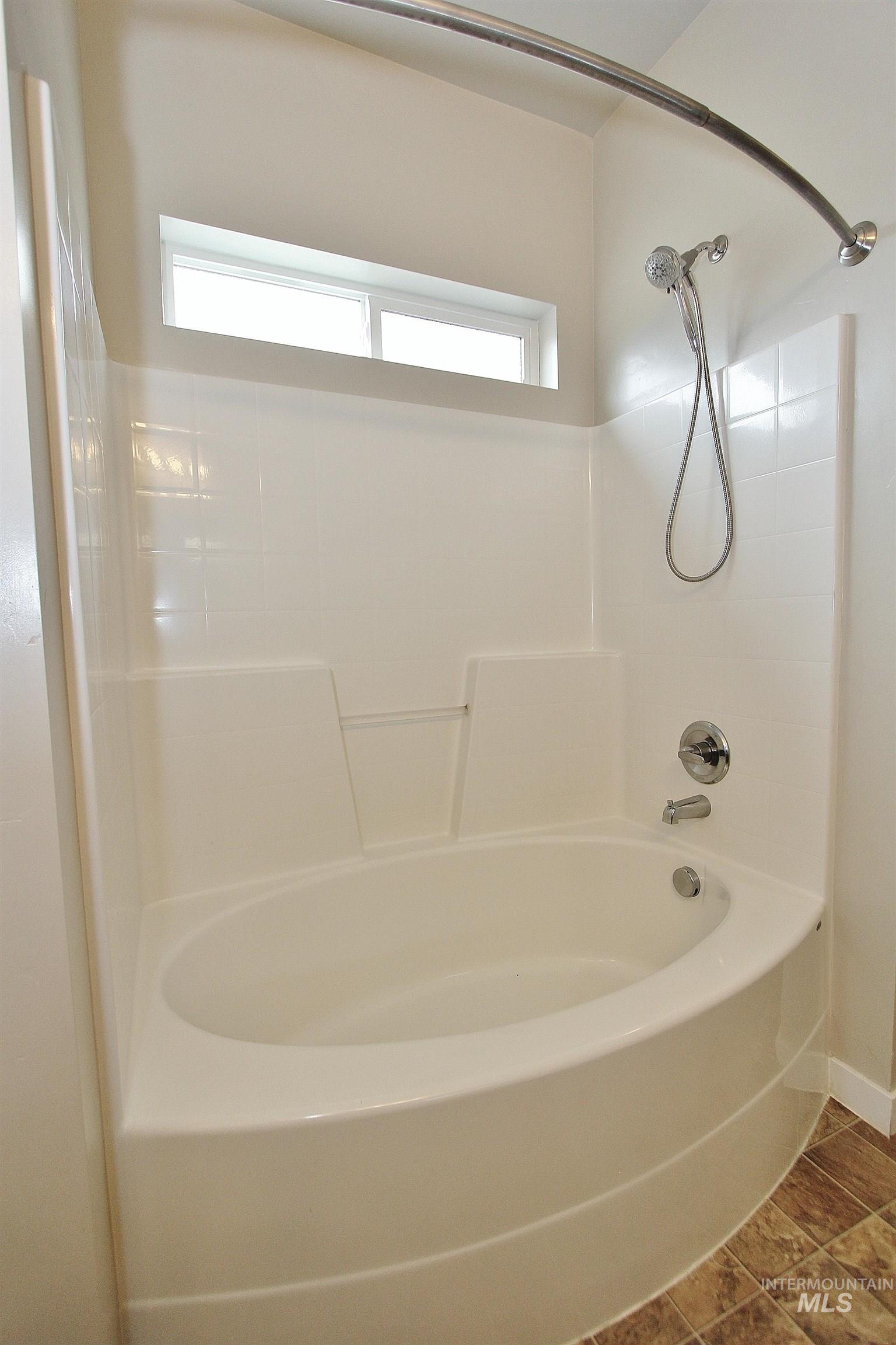 701 E Gannett Dr, Meridian, Idaho 83642, 3 Bedrooms, 2 Bathrooms, Residential For Sale, Price $479,900, 98975817