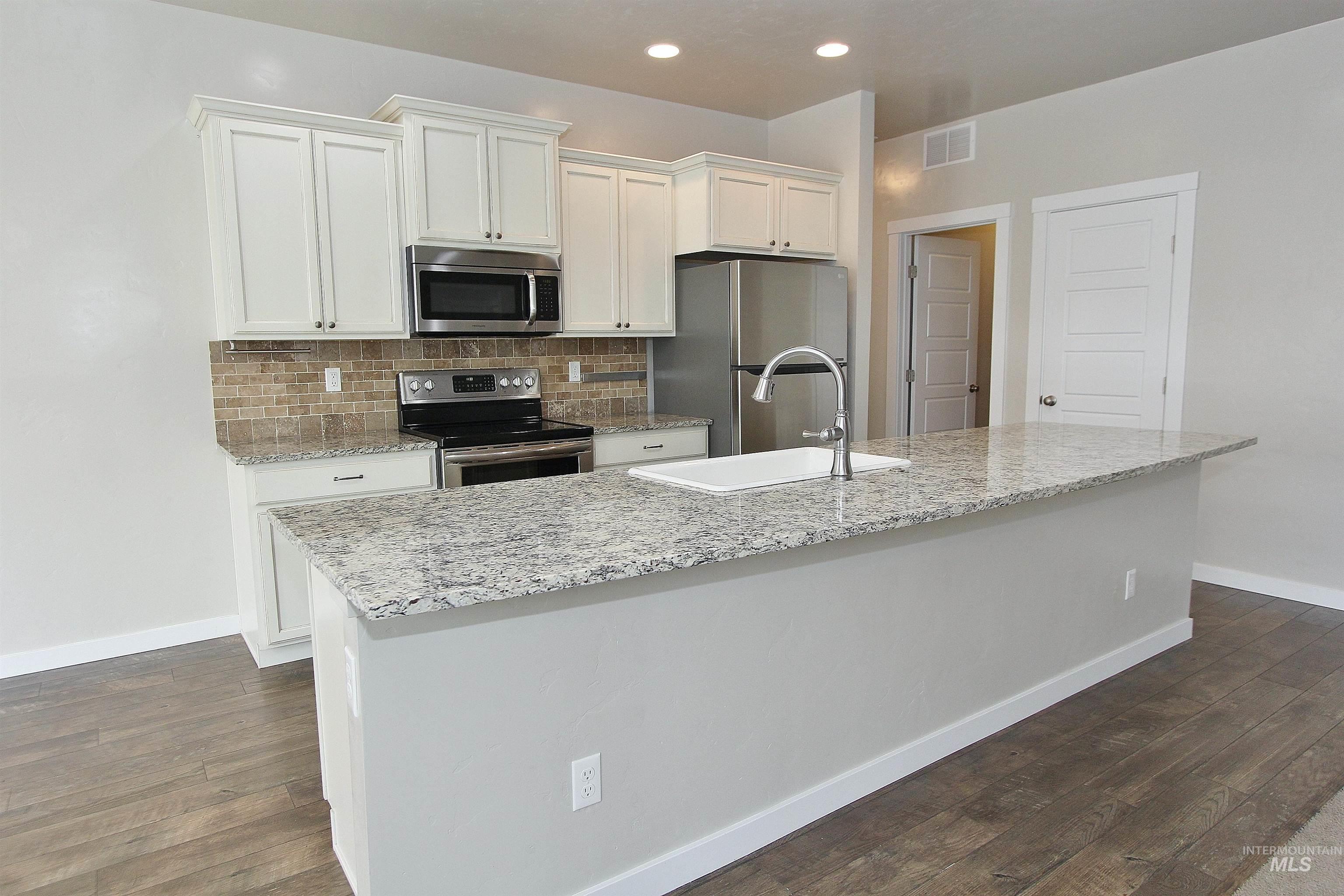 701 E Gannett Dr, Meridian, Idaho 83642, 3 Bedrooms, 2 Bathrooms, Residential For Sale, Price $479,900, 98975817