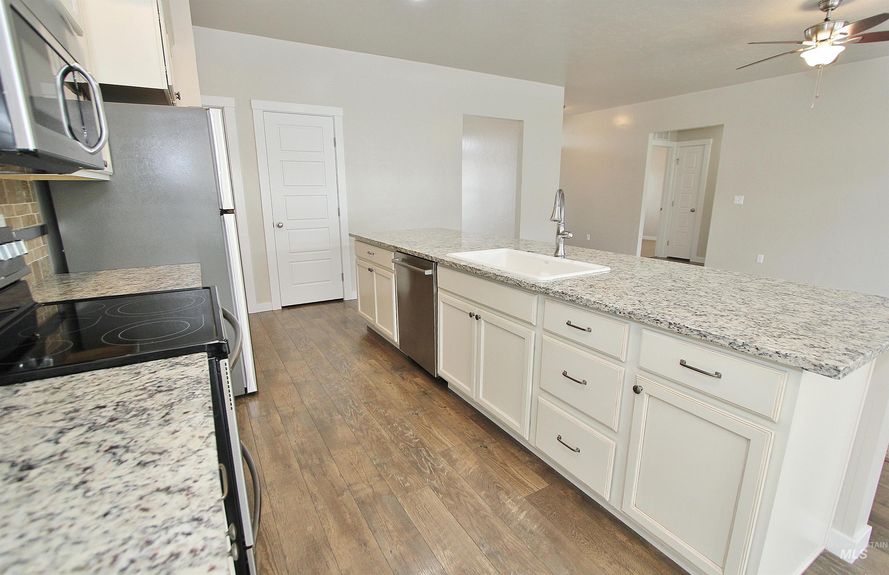 701 E Gannett Dr, Meridian, Idaho 83642, 3 Bedrooms, 2 Bathrooms, Residential For Sale, Price $479,900, 98975817