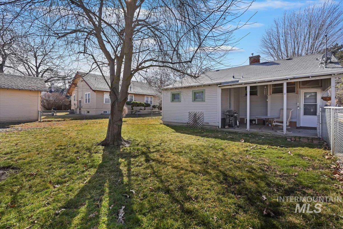 1909 Dearborn St, Caldwell, Idaho 83605, 2 Bedrooms, 1.5 Bathrooms, Residential For Sale, Price $320,000, 98975820