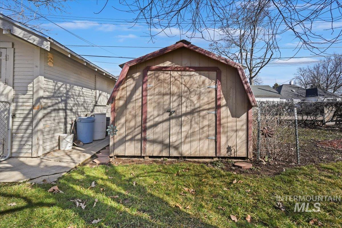 1909 Dearborn St, Caldwell, Idaho 83605, 2 Bedrooms, 1.5 Bathrooms, Residential For Sale, Price $320,000, 98975820