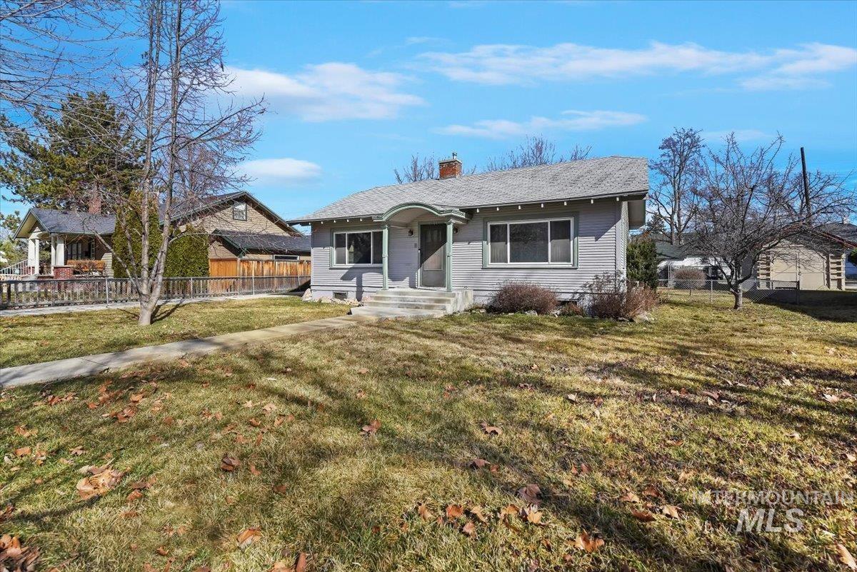 1909 Dearborn St, Caldwell, Idaho 83605, 2 Bedrooms, 1.5 Bathrooms, Residential For Sale, Price $320,000, 98975820